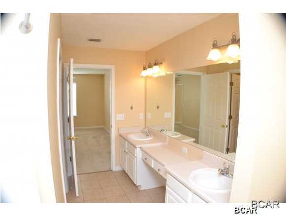 Palm Cove - Residential Lease