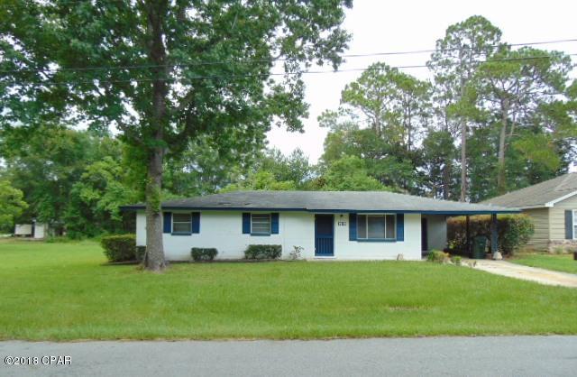 3 bedroom 2 bath home with carport and storage room with W/D hookups.  This property features a beautiful large corner lot.

All Electric!