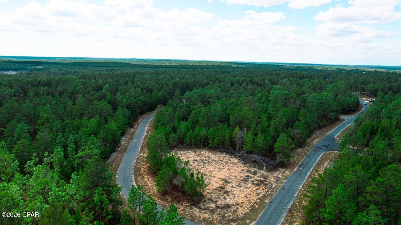 Build your dream home in the peaceful Sunny Hills community. This corner lot offers added space, flexibility, and a unique layout, all while being situated in a quiet environment. Conveniently located within reach of Panama City, shopping, and dining. With new homes being built throughout the area, now is a great time to secure land in this growing community. Cash purchase only.