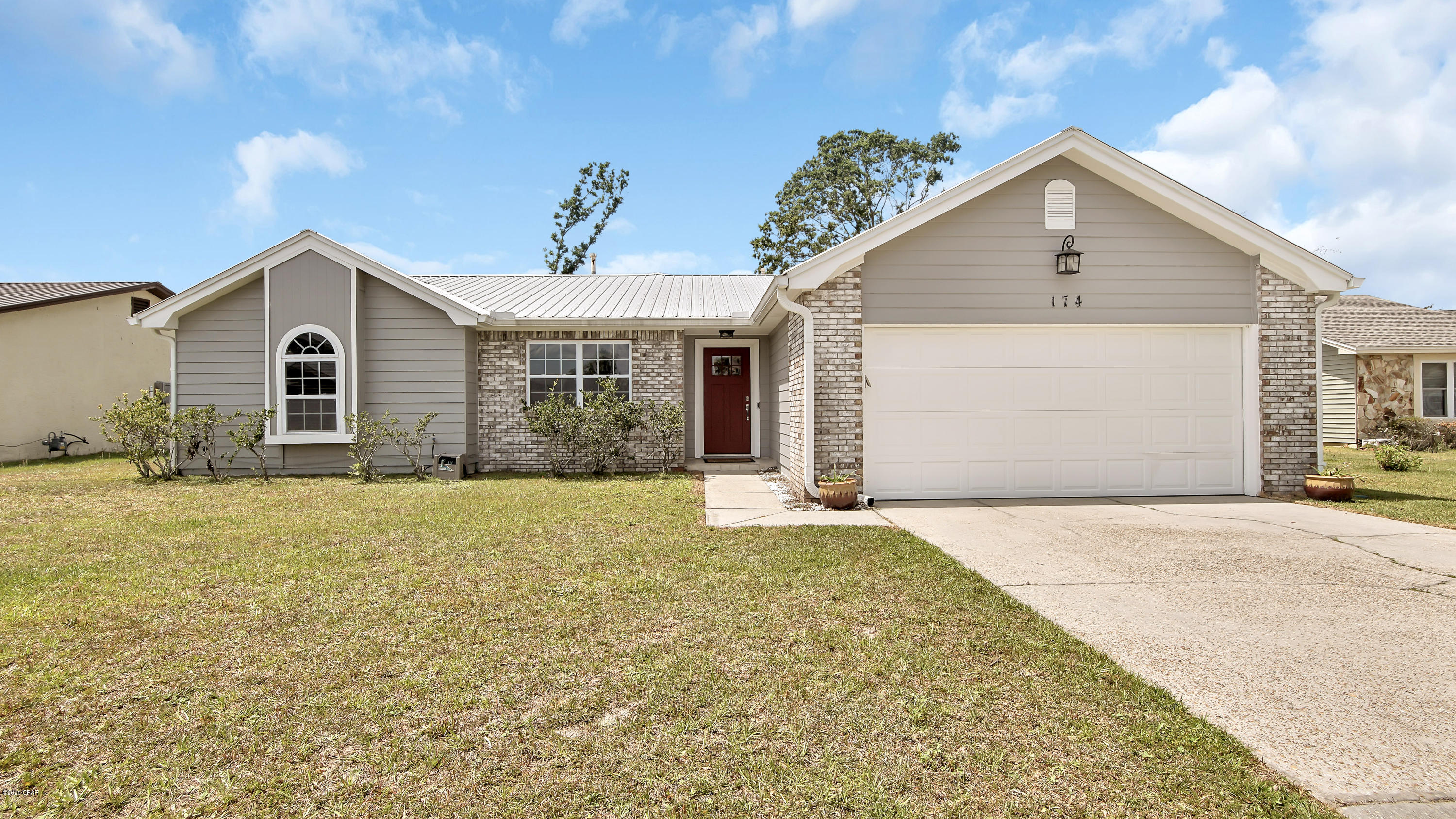 Derby Woods 1st Add - Residential