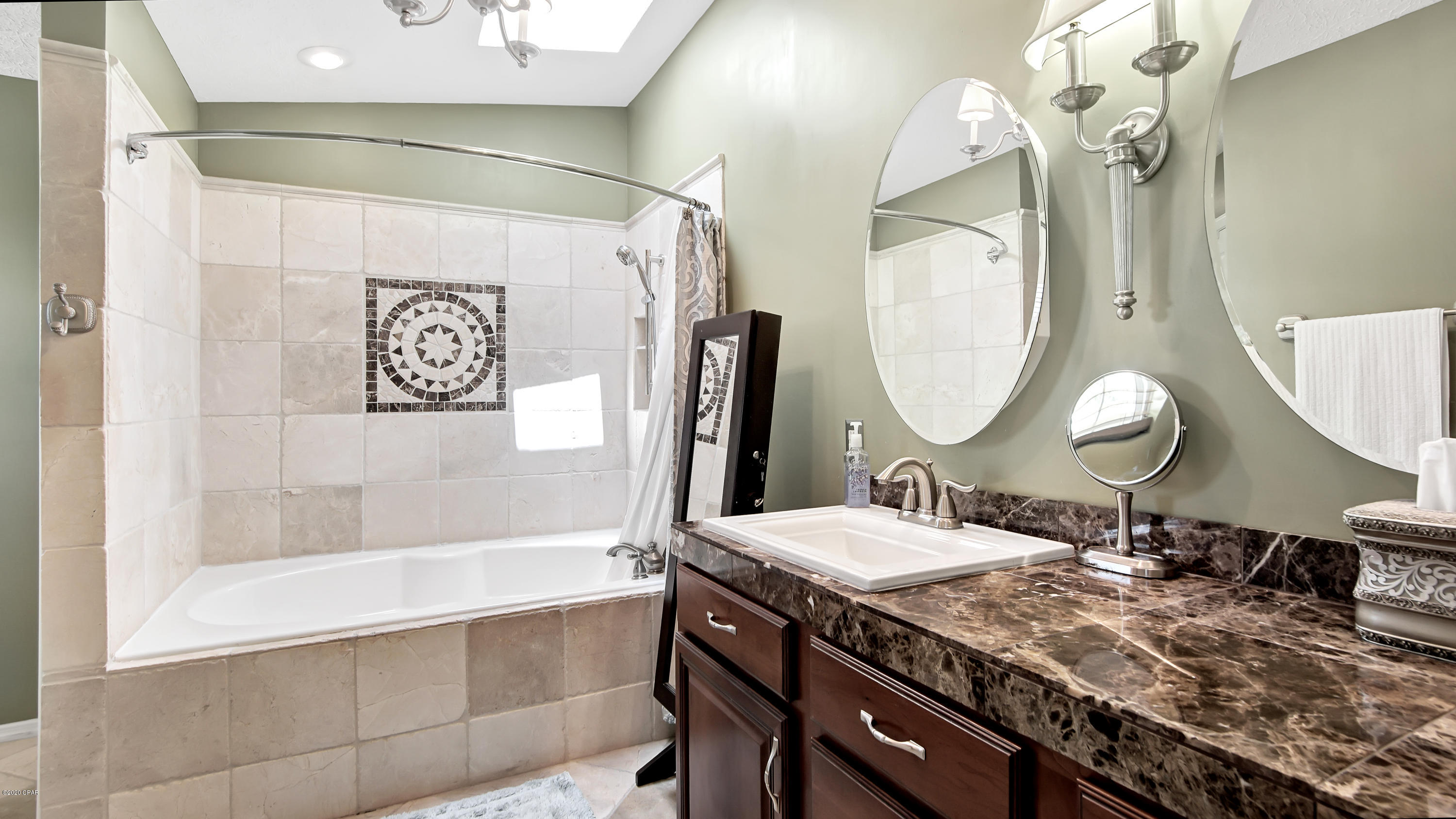 Derby Woods 1st Add - Residential
