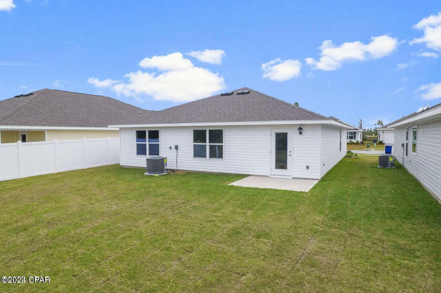 La Siesta - Residential Lease