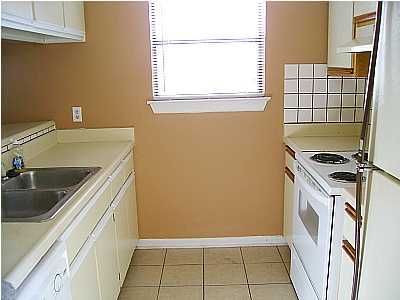 Silver Sands Unit 1 - Residential Lease