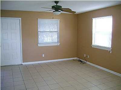 Silver Sands Unit 1 - Residential Lease