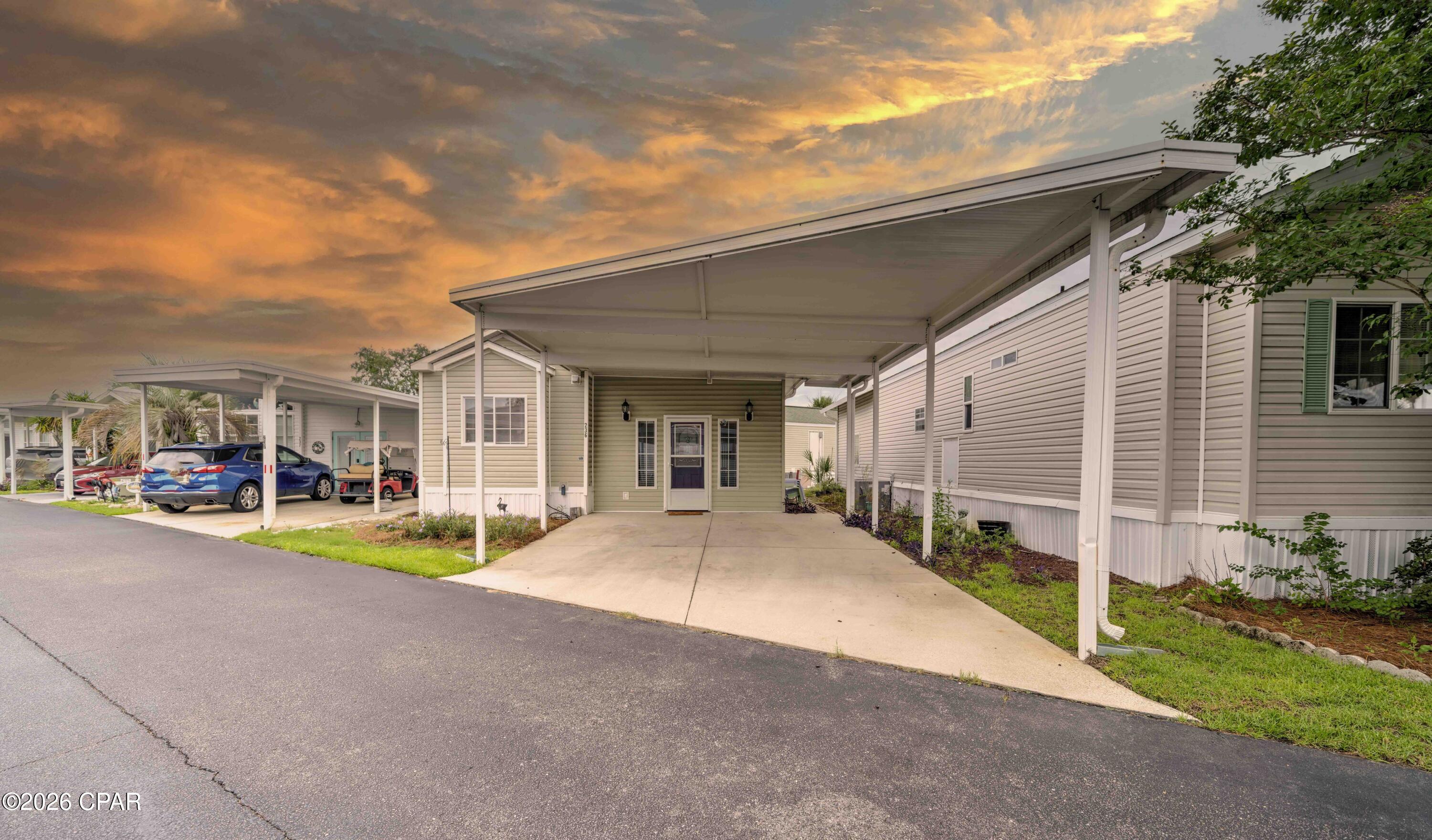 Emerald Pointe Resort - Residential