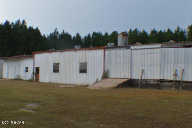 COMMERCIAL PROPERTY!!!! 2 ACRES WITH THE OLD HOOVERS CORN MILL BUILDING. MANY POSSIBILITEIS WITH THIS PROPERTY AND IT STILL HAS THE GRAIN SILO'S STILL INTACT. LOADING DOCK AND ADDITIONAL 40 X 50 AERA WITH 2 ADDITIONAL ROLL UP DOORS FOR EASY LOADING. PROPERTY IS NOT FAR FROM HWY 79 MAKE YOUR APPOINTMENT TODAY TO SEE WHAT YOU MIGHT DO WITH THIS GREAT PROPERTY