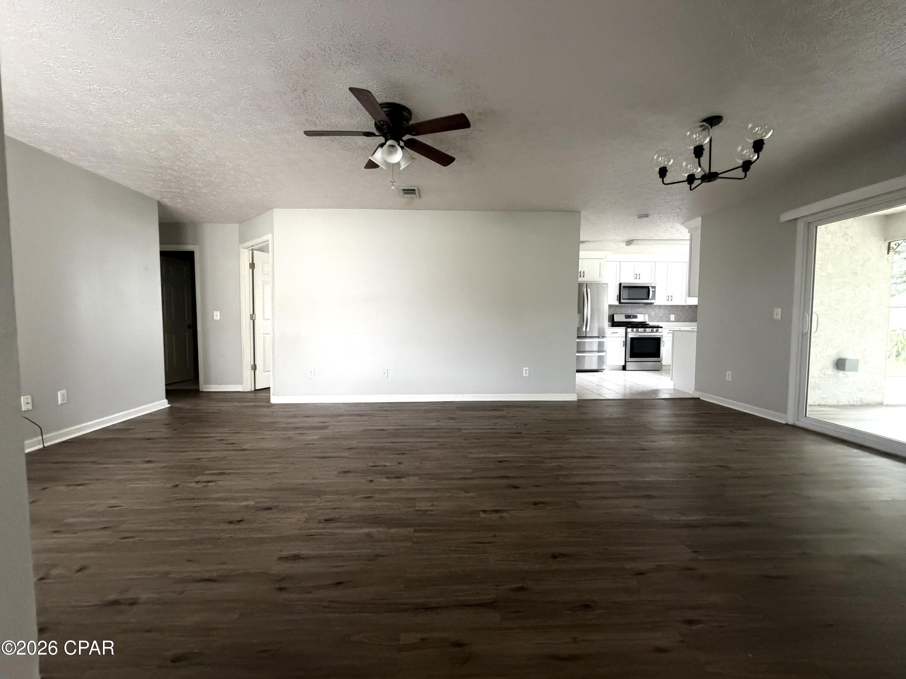 Pine Tree Place Unit 1 - Residential