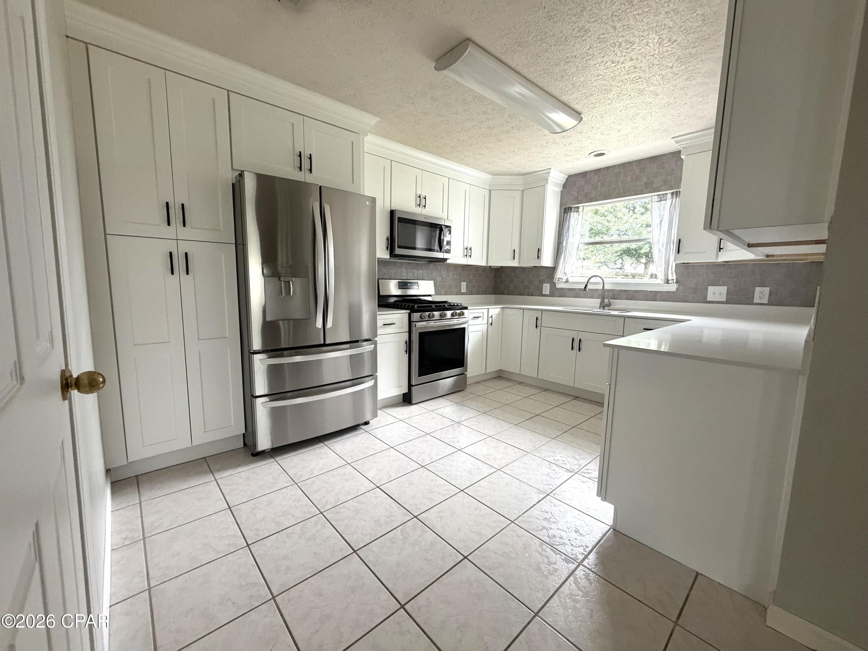 Pine Tree Place Unit 1 - Residential