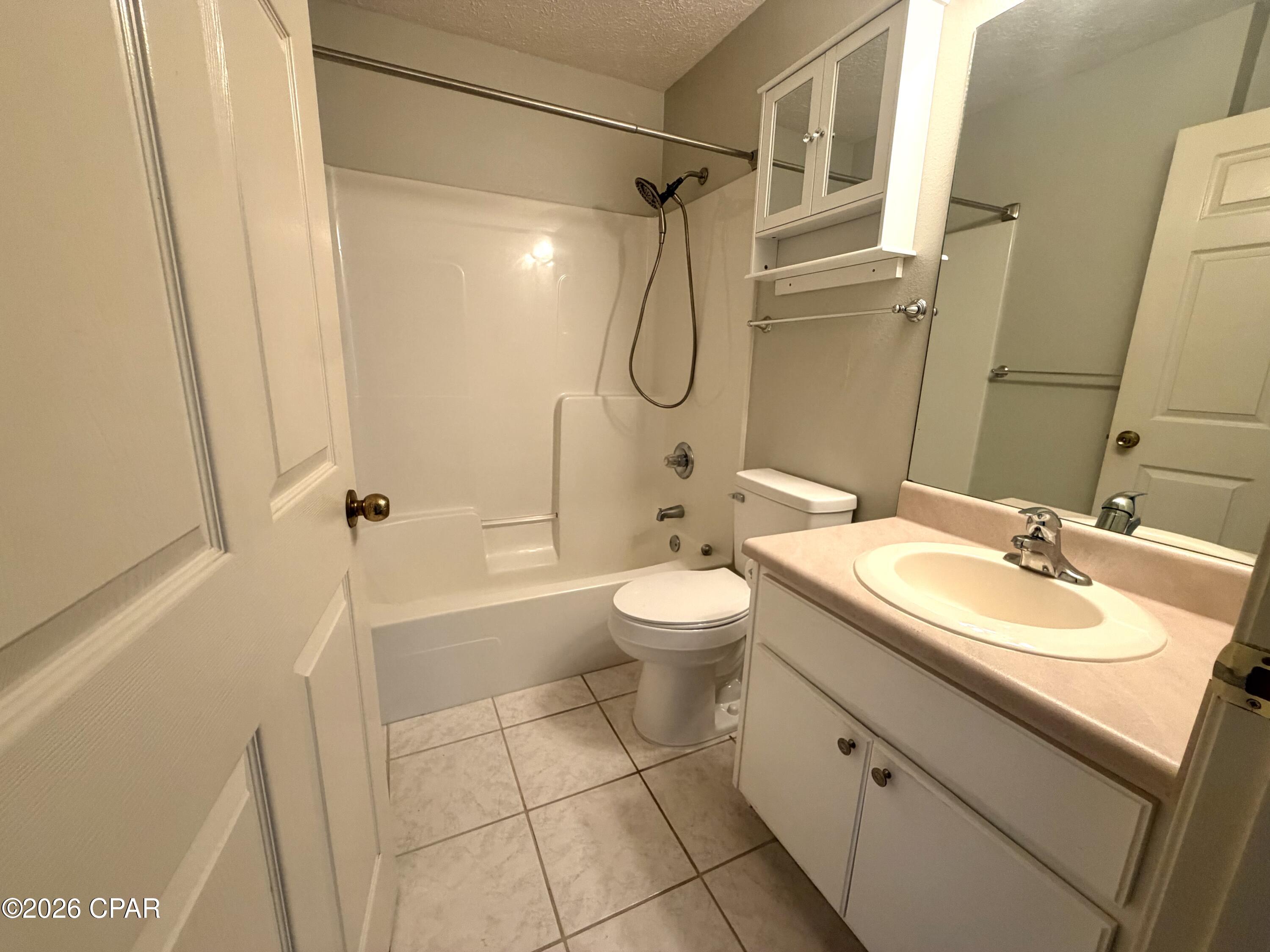 Pine Tree Place Unit 1 - Residential