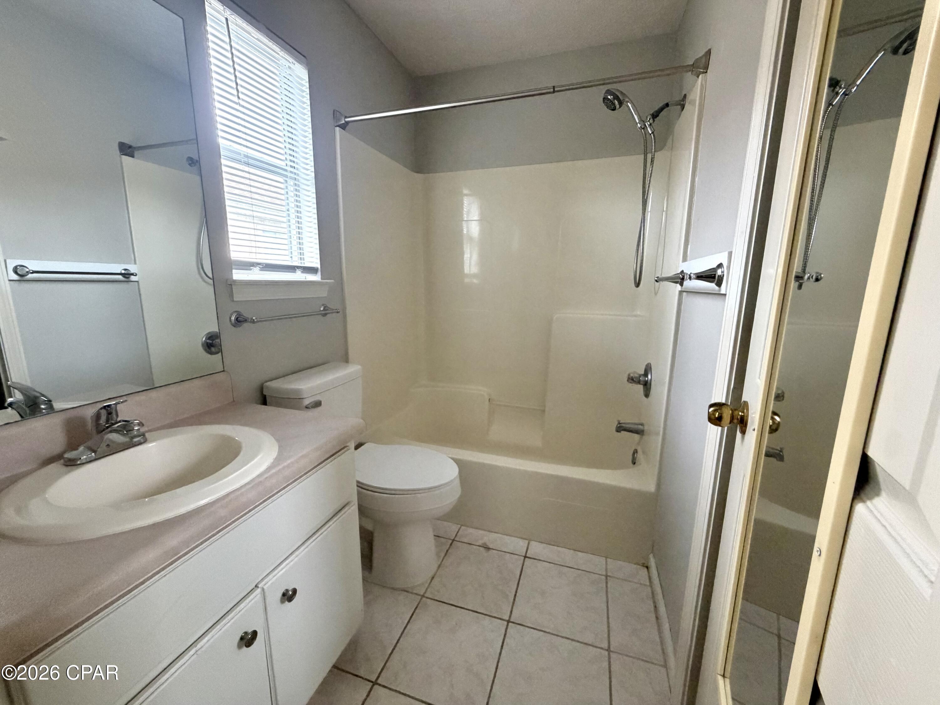 Pine Tree Place Unit 1 - Residential
