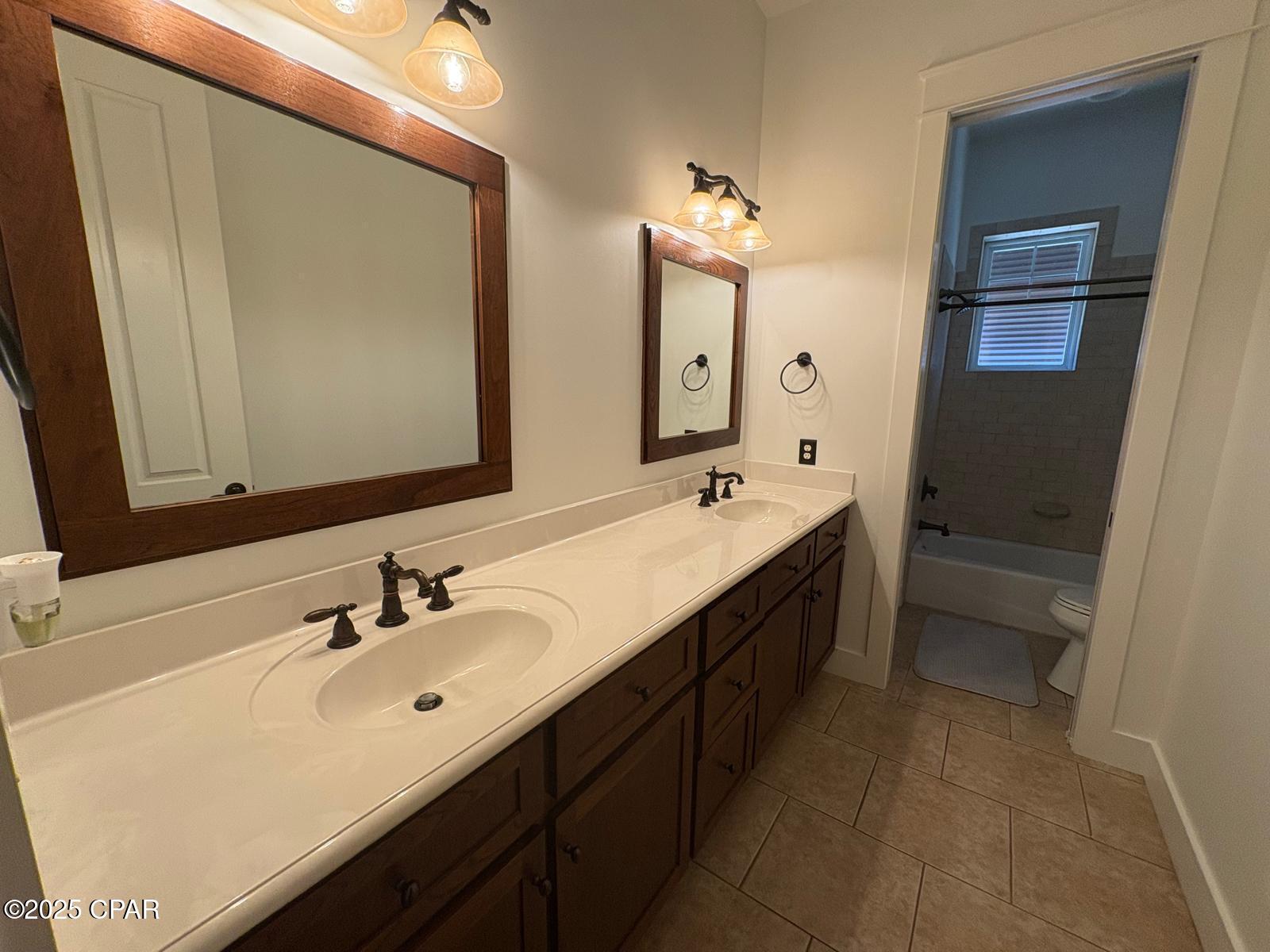 Martinique Phase II - Residential Lease