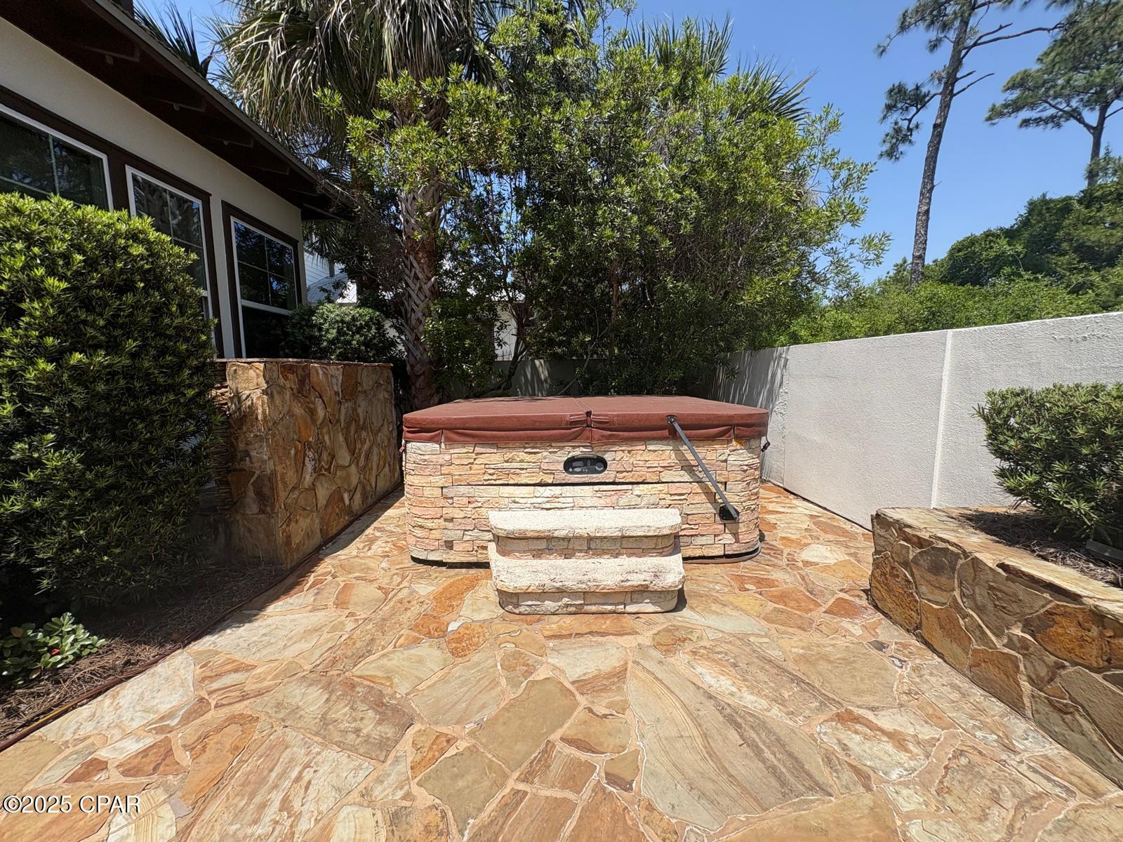 Martinique Phase II - Residential Lease