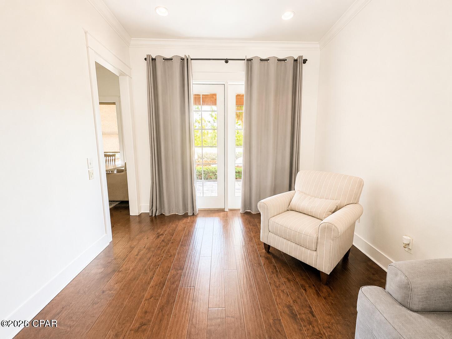 Martinique Phase II - Residential Lease