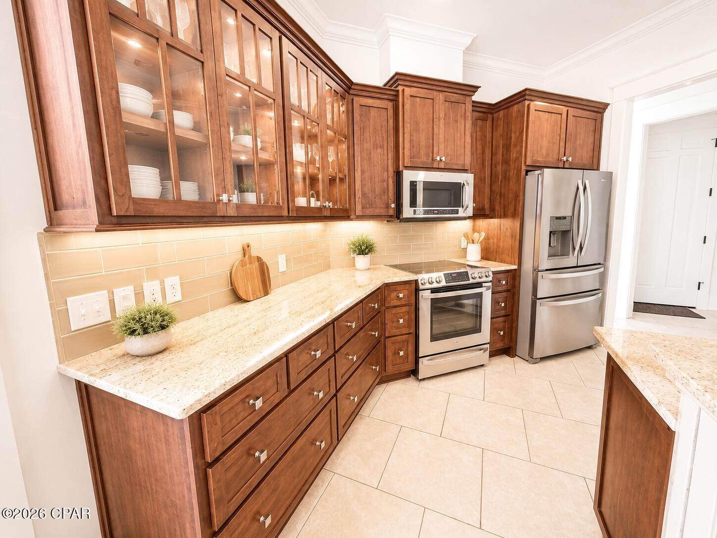 Martinique Phase II - Residential Lease