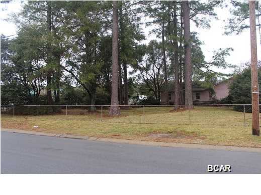 Great building lot with beautiful mature trees. Property is a corner lot in Robindale subdivision. Property is completely fenced in and ready for your new home! You can build a site built home here or put in a modular home on a footer is also allowed. Lot size approximate. Please verify if important.