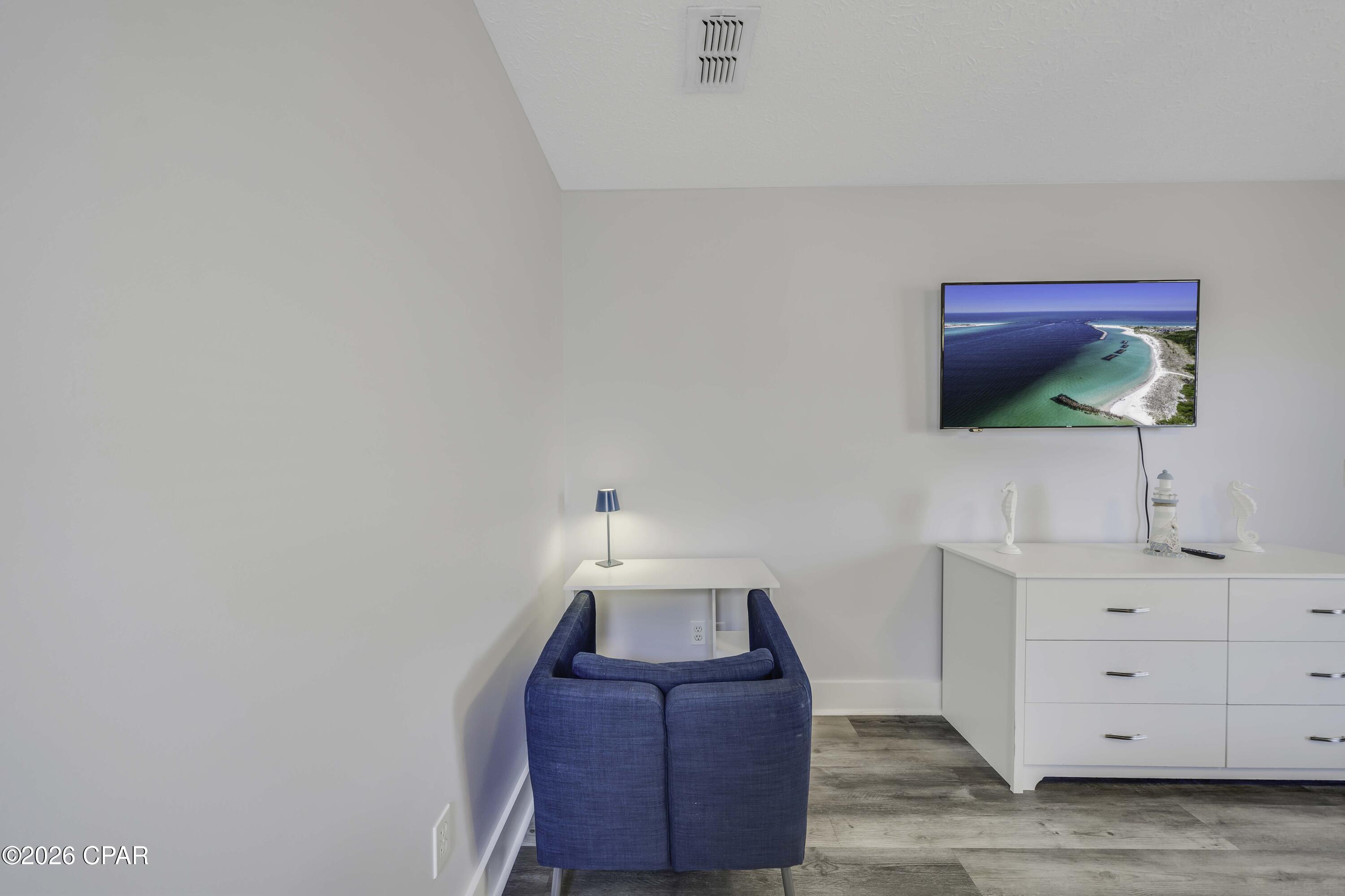 Palm Cove Phase II - Residential Lease