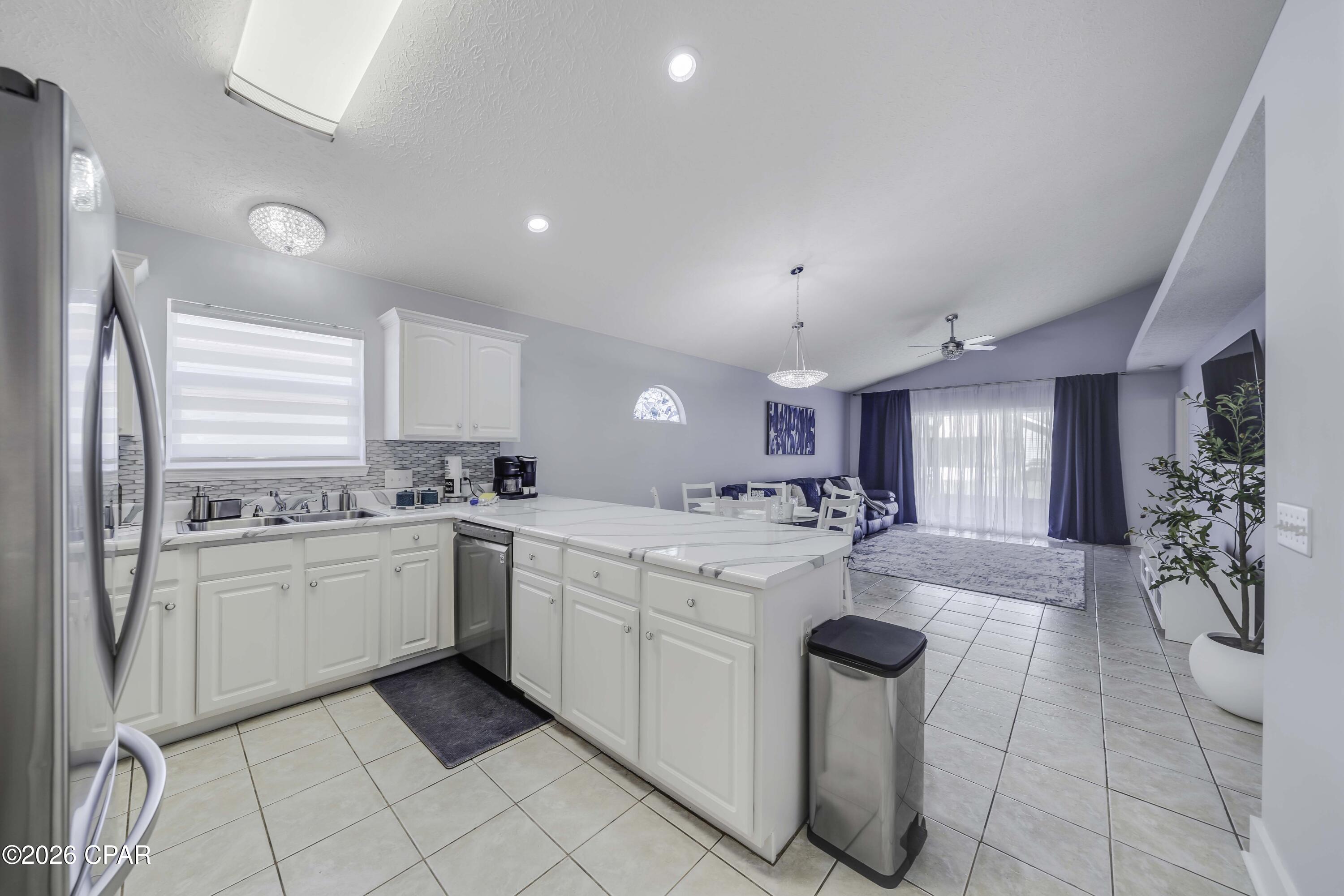 Palm Cove Phase II - Residential Lease