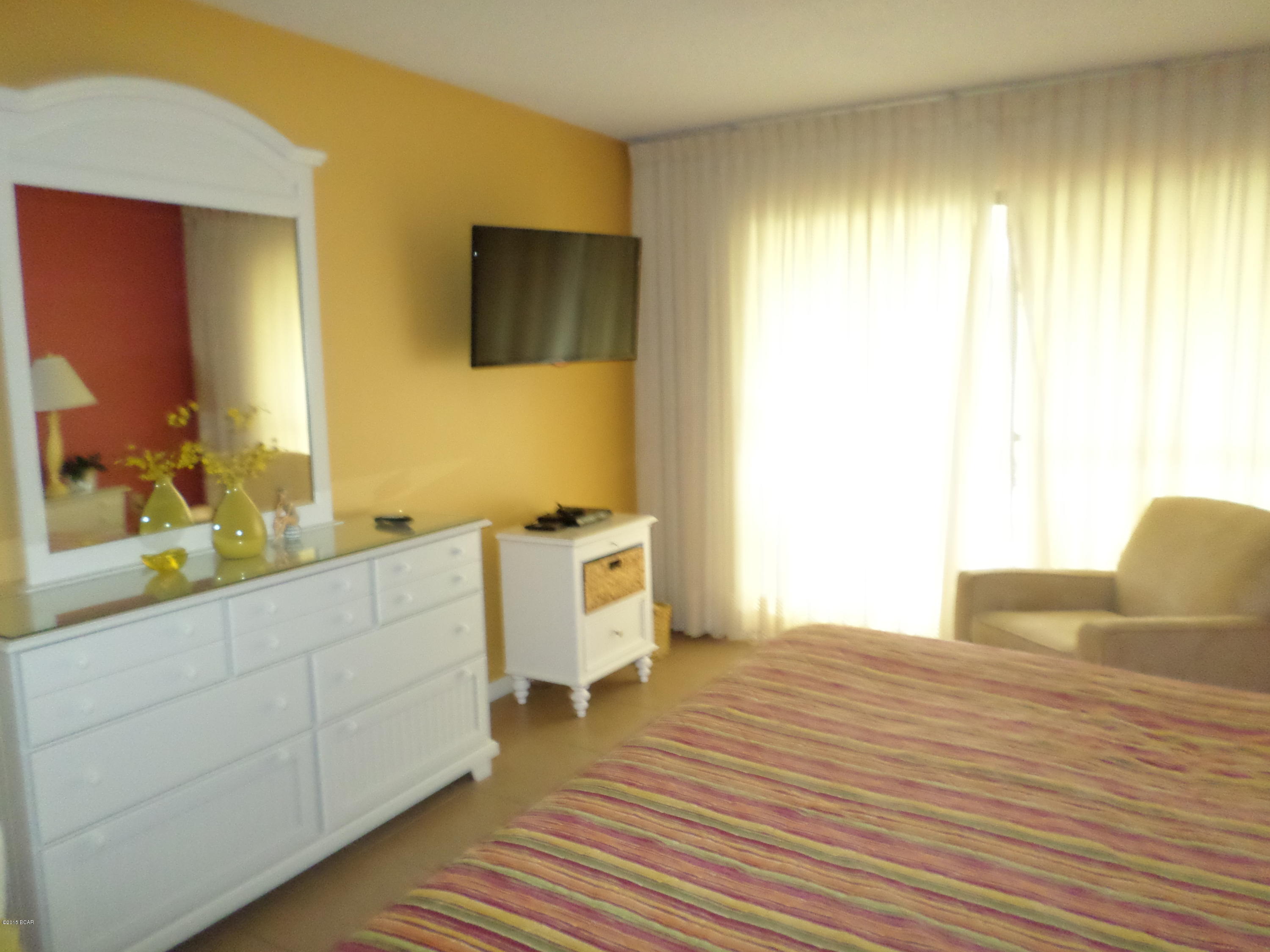 Edgewater Golf Villas V-A - Residential