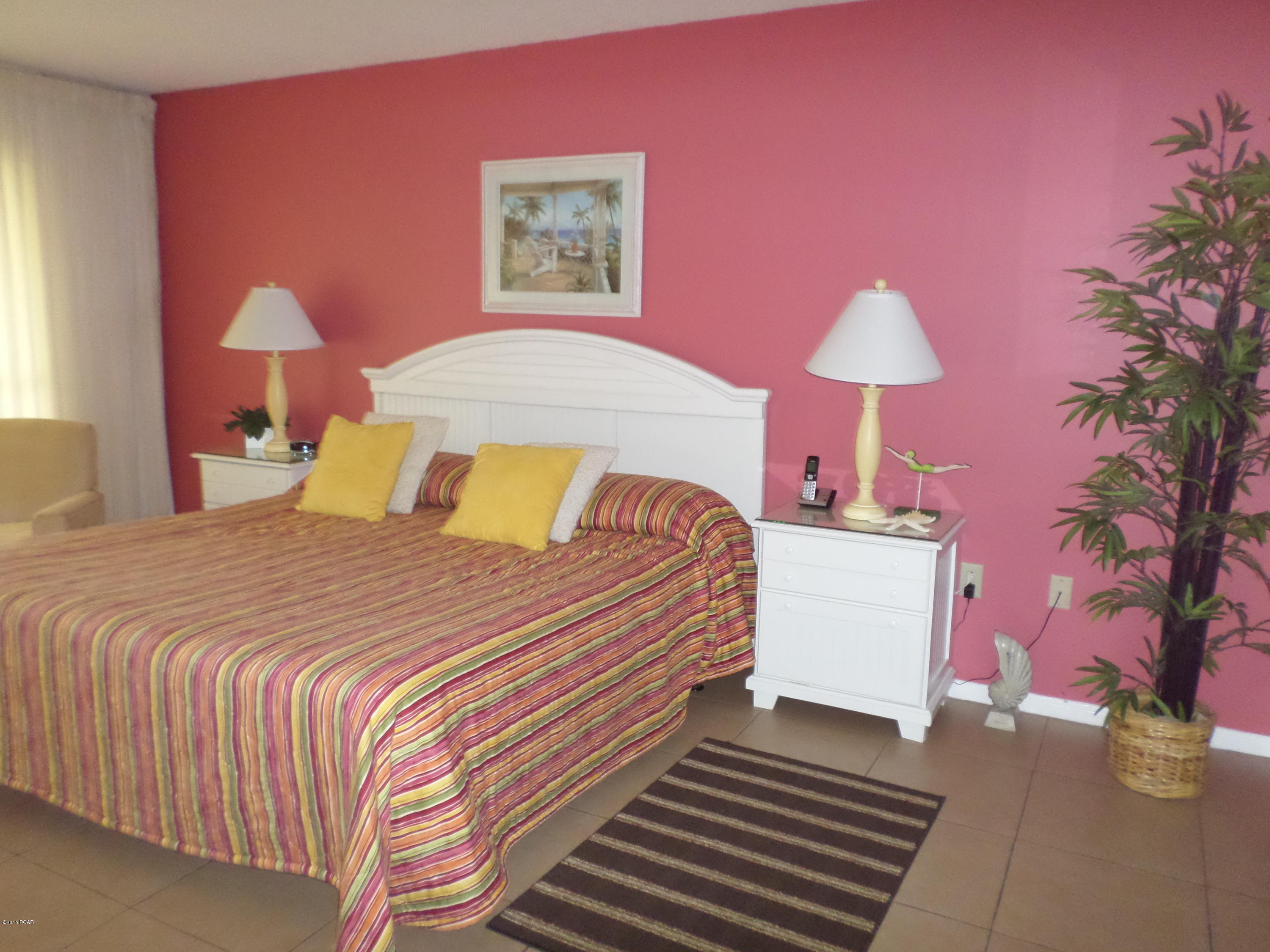 Edgewater Golf Villas V-A - Residential