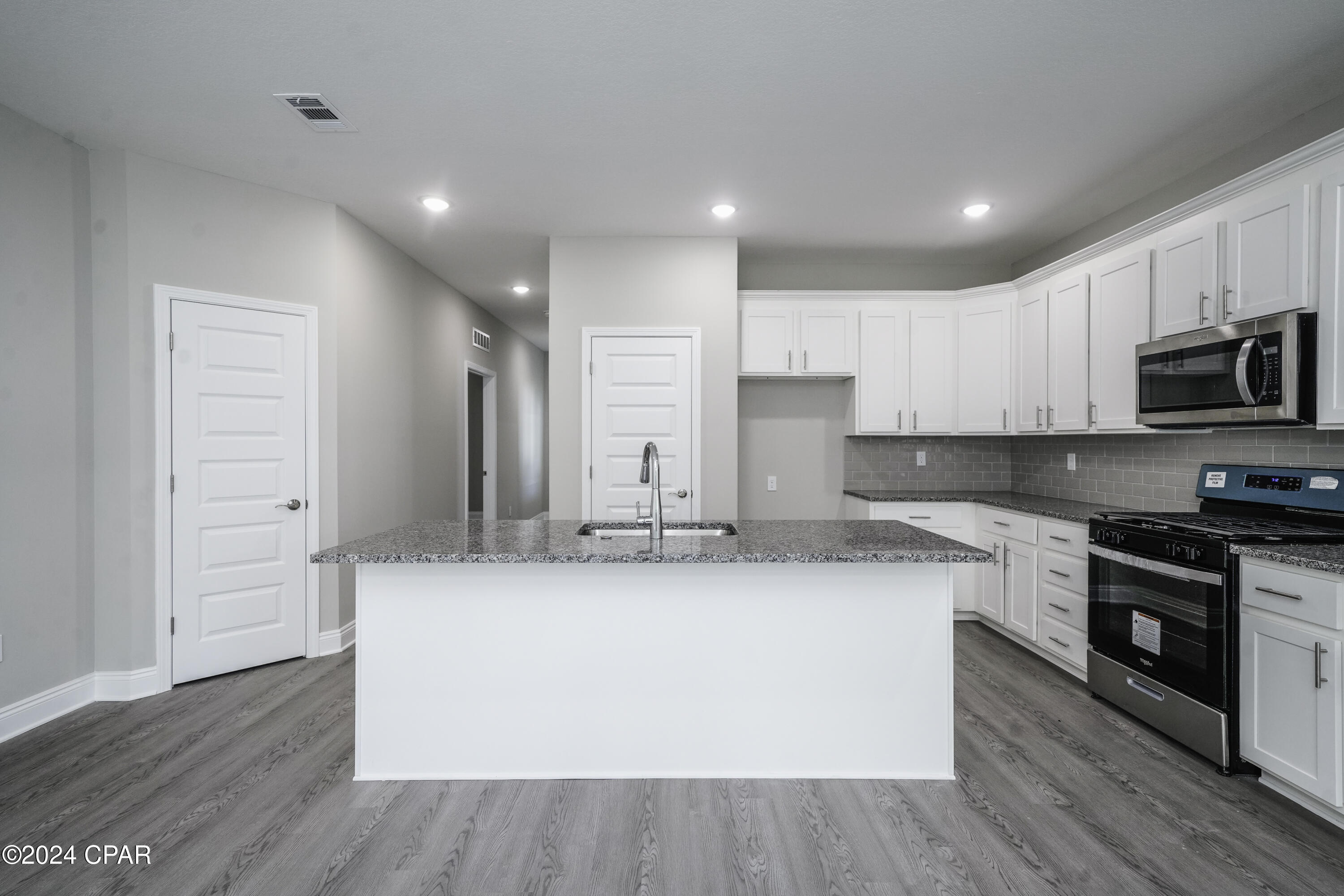 [No Recorded Subdiv] - Residential