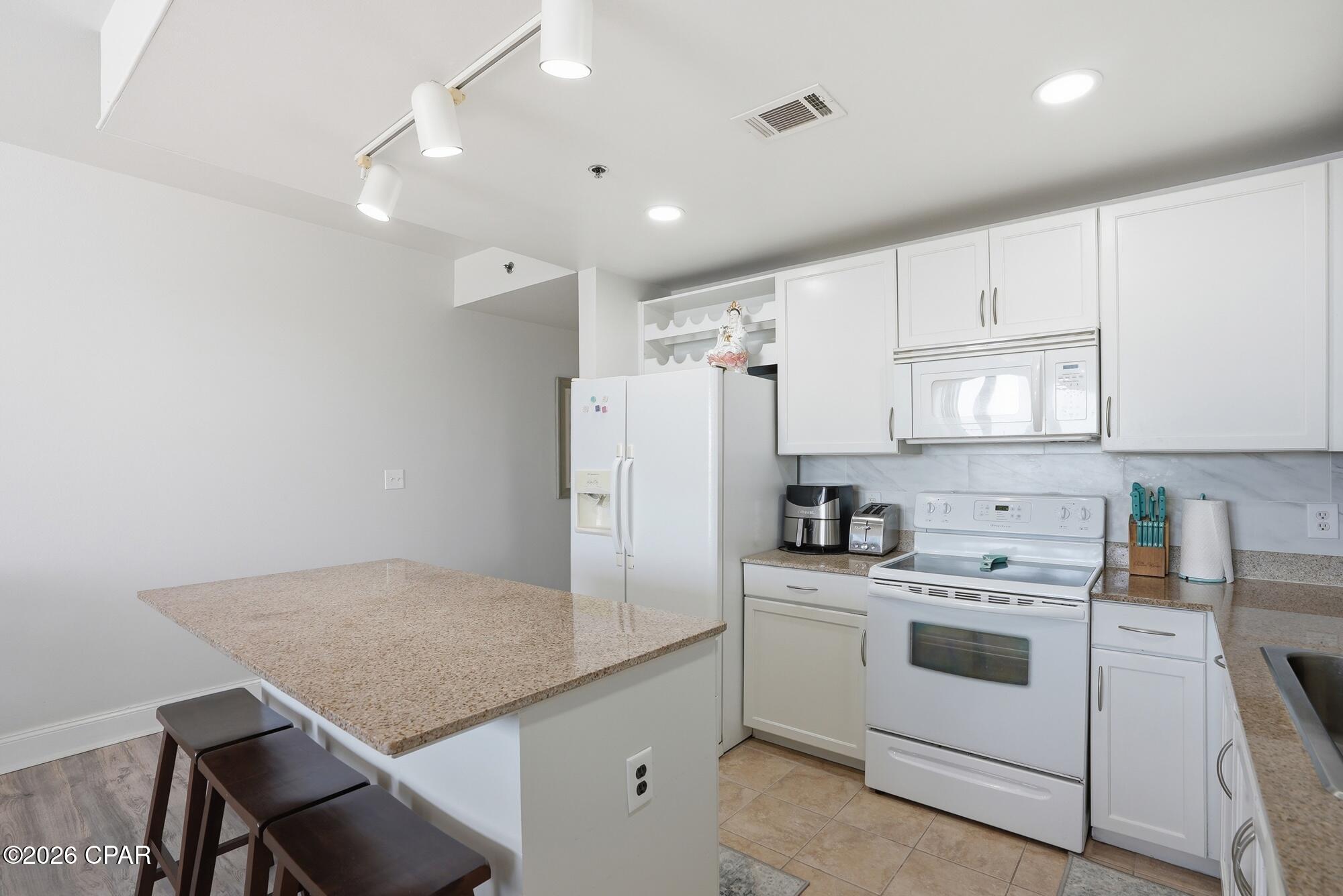 Laketown Wharf - Residential