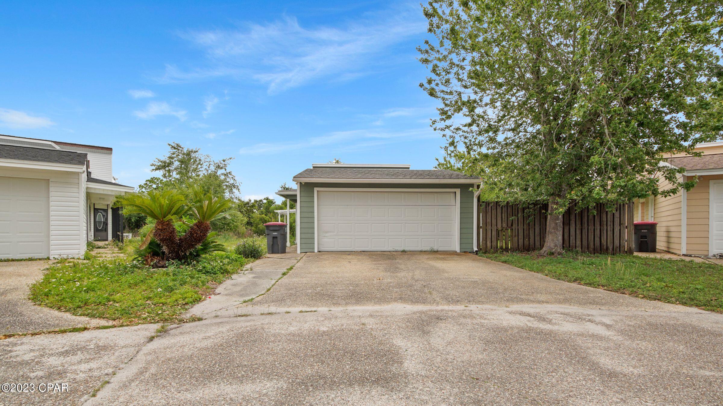 CURRENTLY UNDER CONTRACT, SELLER WILL CONSIDER BACKUP OFFERS! CALLING all INVESTORS!! This is your opportunity to grab this 3 bedroom/1.5 bath home at a great price!
Situated on a cul-de-sac in the Sandy Creek Country Club; This home showcases a 2 car garage in the front with covered porch walkway to the front door; back deck. Interior showcases a cathedral ceiling in the open concept living room/kitchen; Just off the kitchen sits the laundry room & bedrooms.
A little TLC and this home will be good as new! 
Call to schedule your private showing today! 
All measurements approx buyer to verify if important.