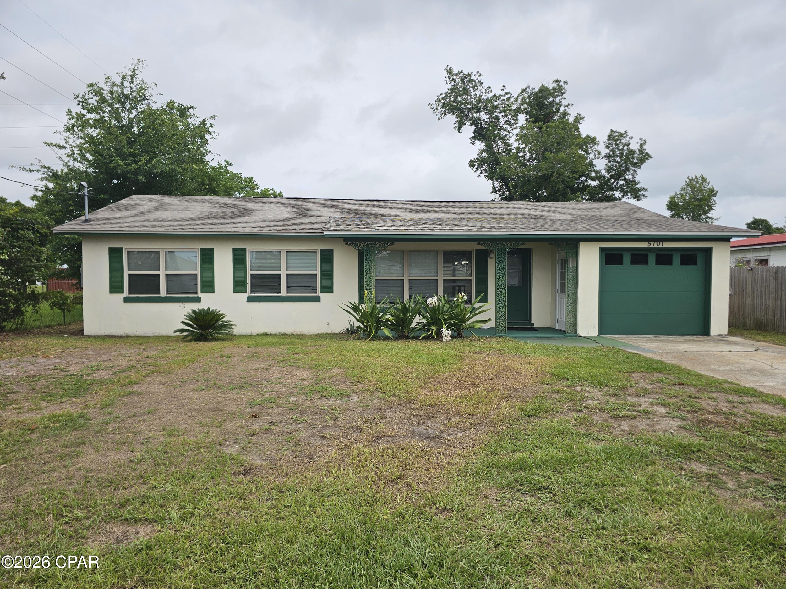 Great house for rent and close to everything. 3bedroom home has lots of living space including the kitchen and living room. Washer & dryer hookups and a large back yard with privacy fence. Located on a dead-end street. Close to Tyndall Airforce Base.