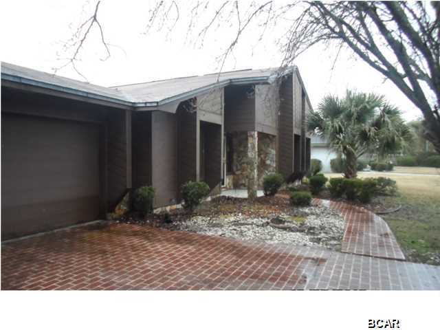 **REDUCED** Here's a great opportunity to own in desirable city of Lynn Haven, close to North Bay, Lynn Haven Sports Complex,shopping and restaurants. Home features split floor plan with 3 bedrooms and 2 full baths, spacious kitchen, family room with fireplace, formal dining room, den/library and laundry room.(All info is approximate. Any and all info should be verified by the buyer if important.)