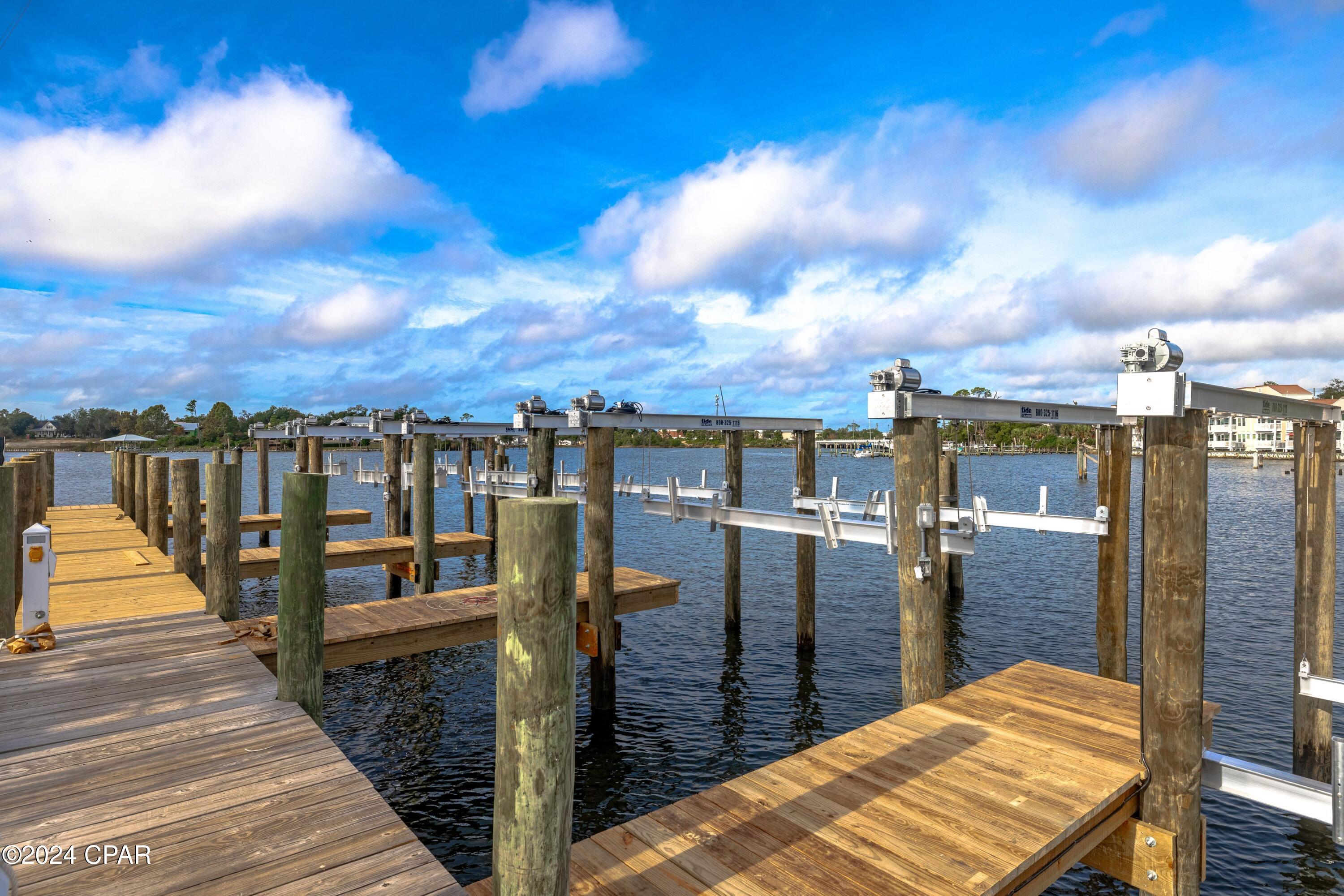 Bayou Plat - Land