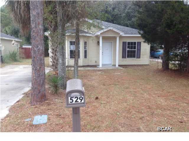 Great 3 Bd / 2 Ba Home w/ Lots of Potential for Starter Home. Eat-in kitchen features tile flooring & access to fenced back yard. This property is considered Insurable with Escrow by a FHA Appraiser. Buyers may escrow funds for repairs after the close of escrow & the amount is added to the loan balance of the standard FHA Financing (203b). Please see attached Repair Escrow & PCR for details. Available to Owner Occupants for 15 days from list date.