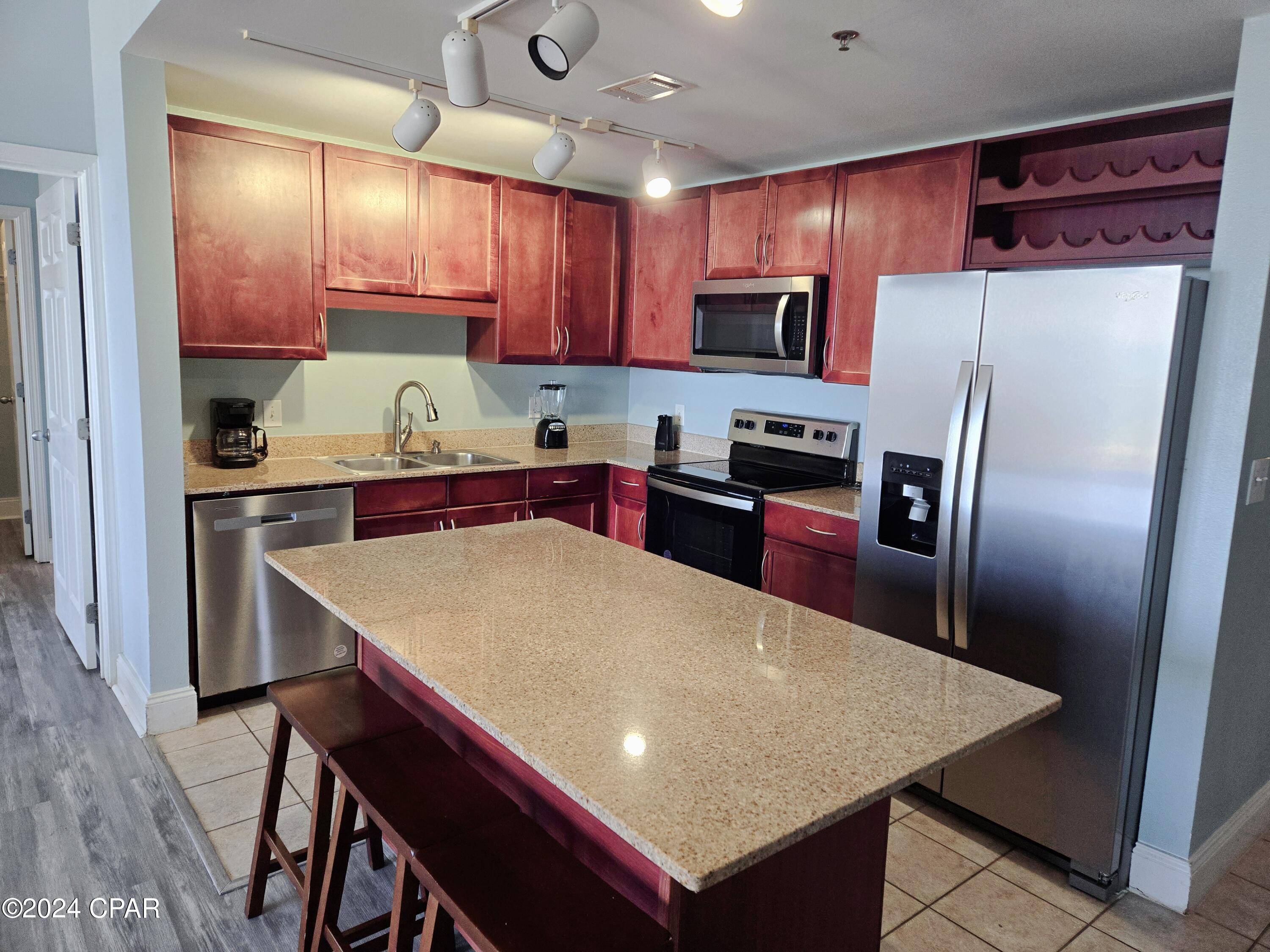Laketown Wharf - Residential Lease