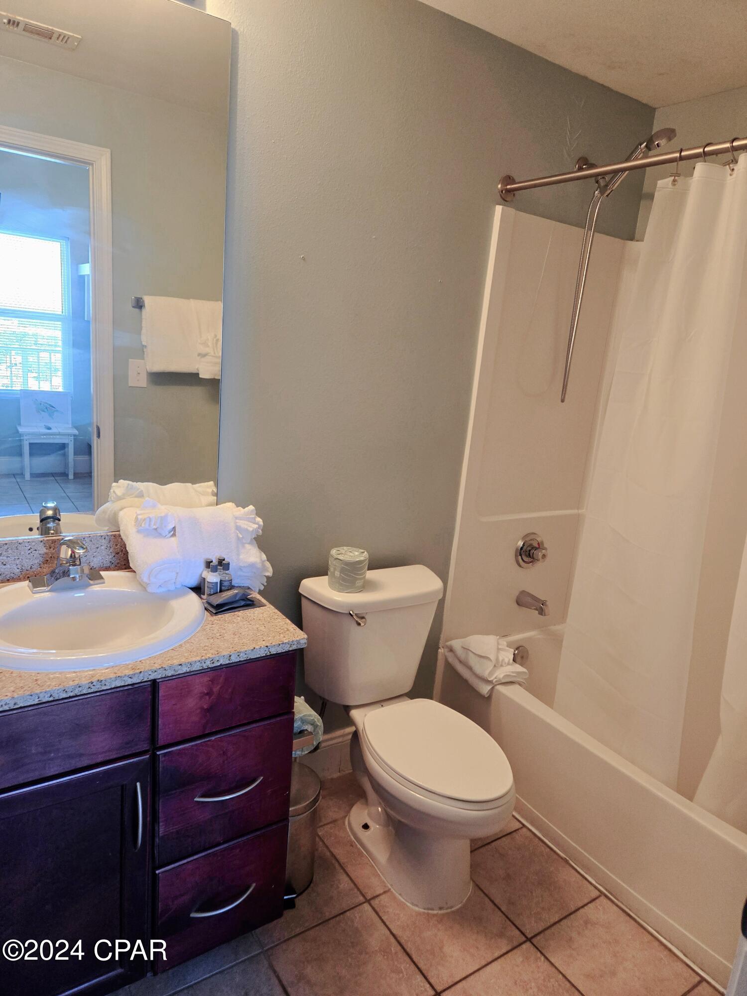 Laketown Wharf - Residential Lease