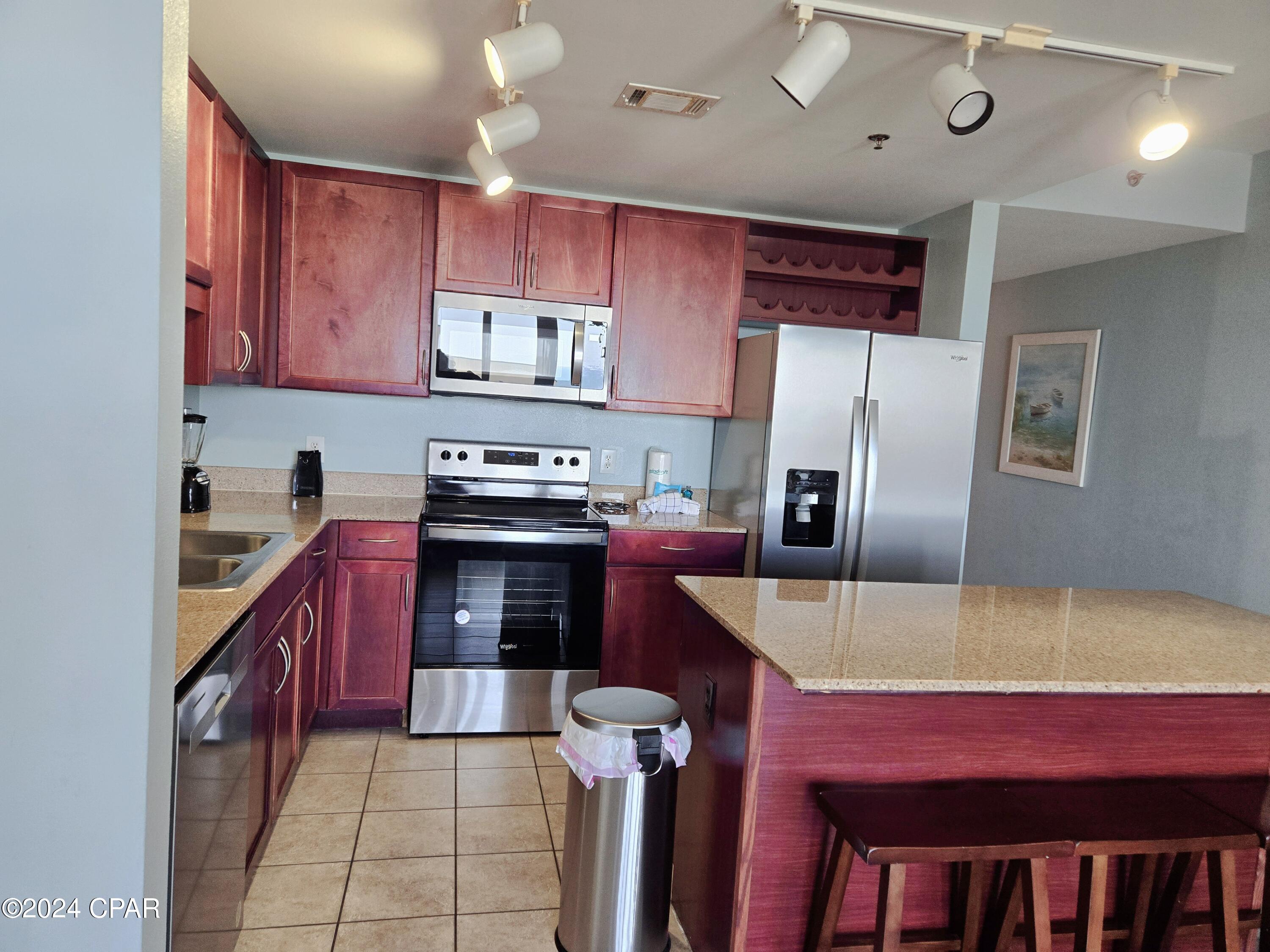 Laketown Wharf - Residential Lease