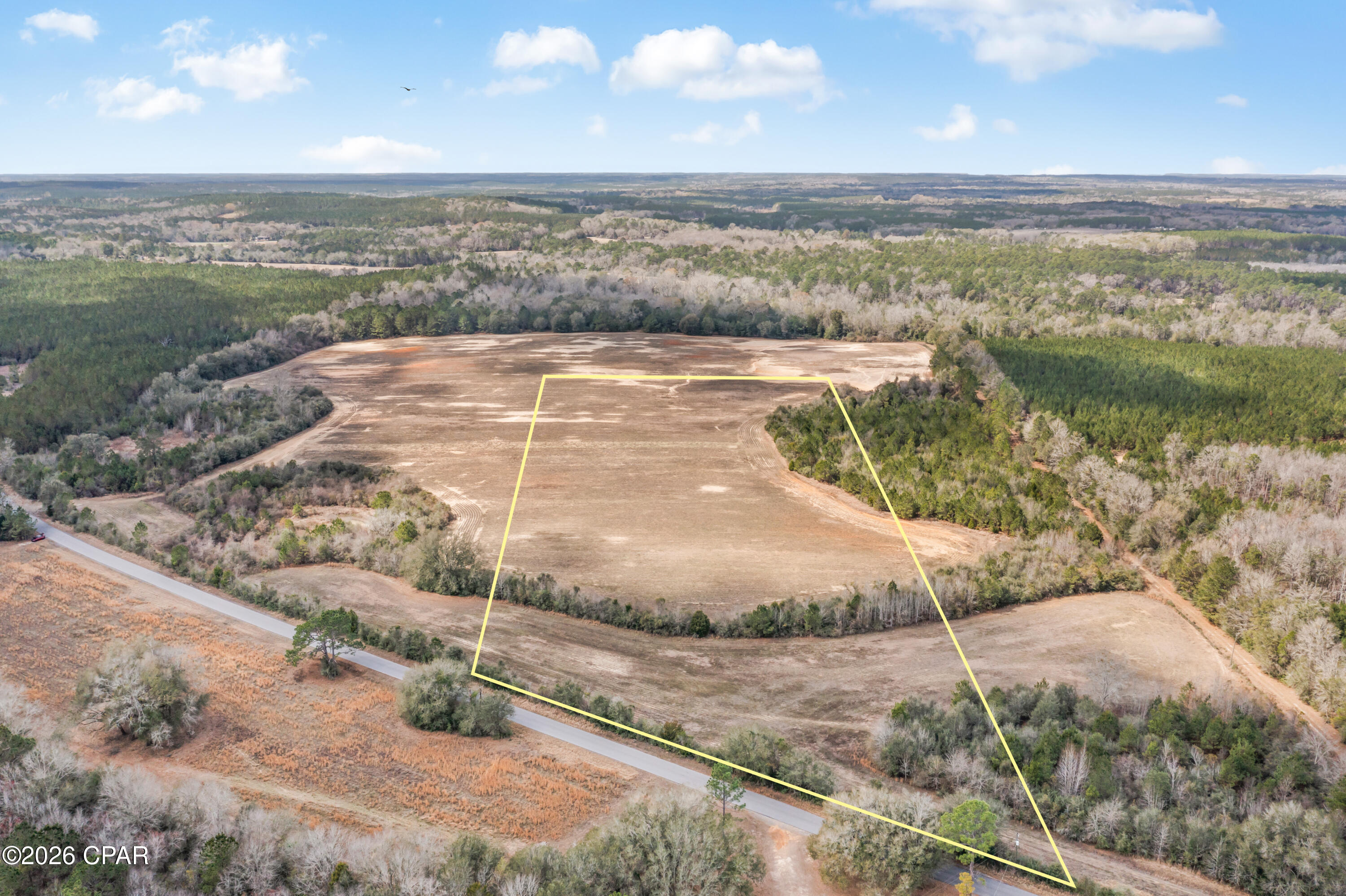 Welcome to this stunning 14+/- acre parcel of land located in the beautiful countryside of the Florida Panhandle. This lot offers a great opportunity to build your dream home or invest in prime real estate. With highway frontage it is ideal for construction and easy accessibility. Don't miss your opportunity to own this gorgeous piece of property and turn your dreams into reality!
Additional acreage available!