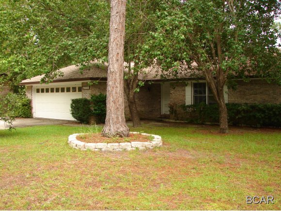 Waterfront, all brick 3 bedroom 2 bath home with a amazing family room. Home includes a large privacy fenced back yard, sprinkler system, dock, boathouse, and deck.