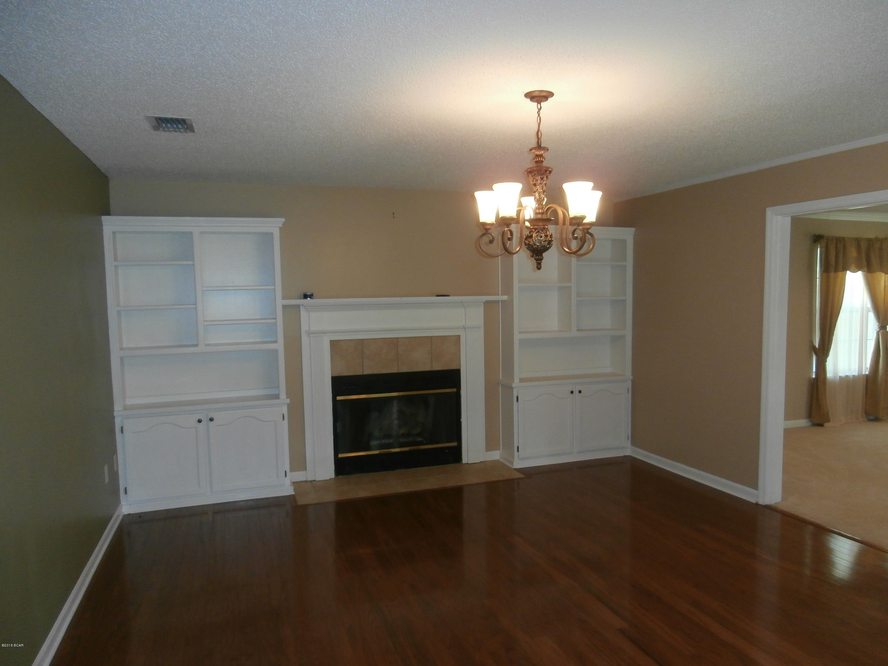 The Woods Phase 1 - Residential Lease
