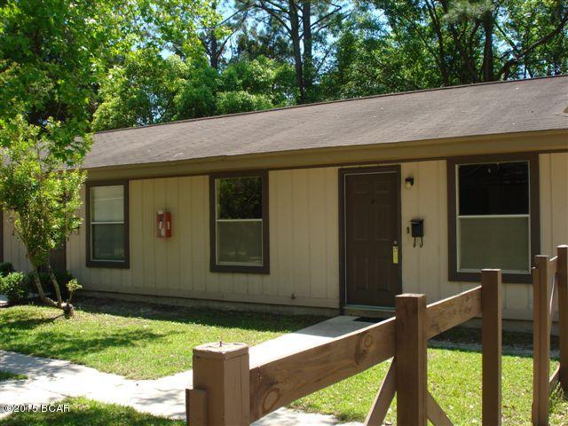 2 bedroom 1 bath - includes Stove/oven, refrigerator and dishwasher. Nice courtyard area with sidewalk, large mature trees provide shade for the back area. Washer/dryer hookup.