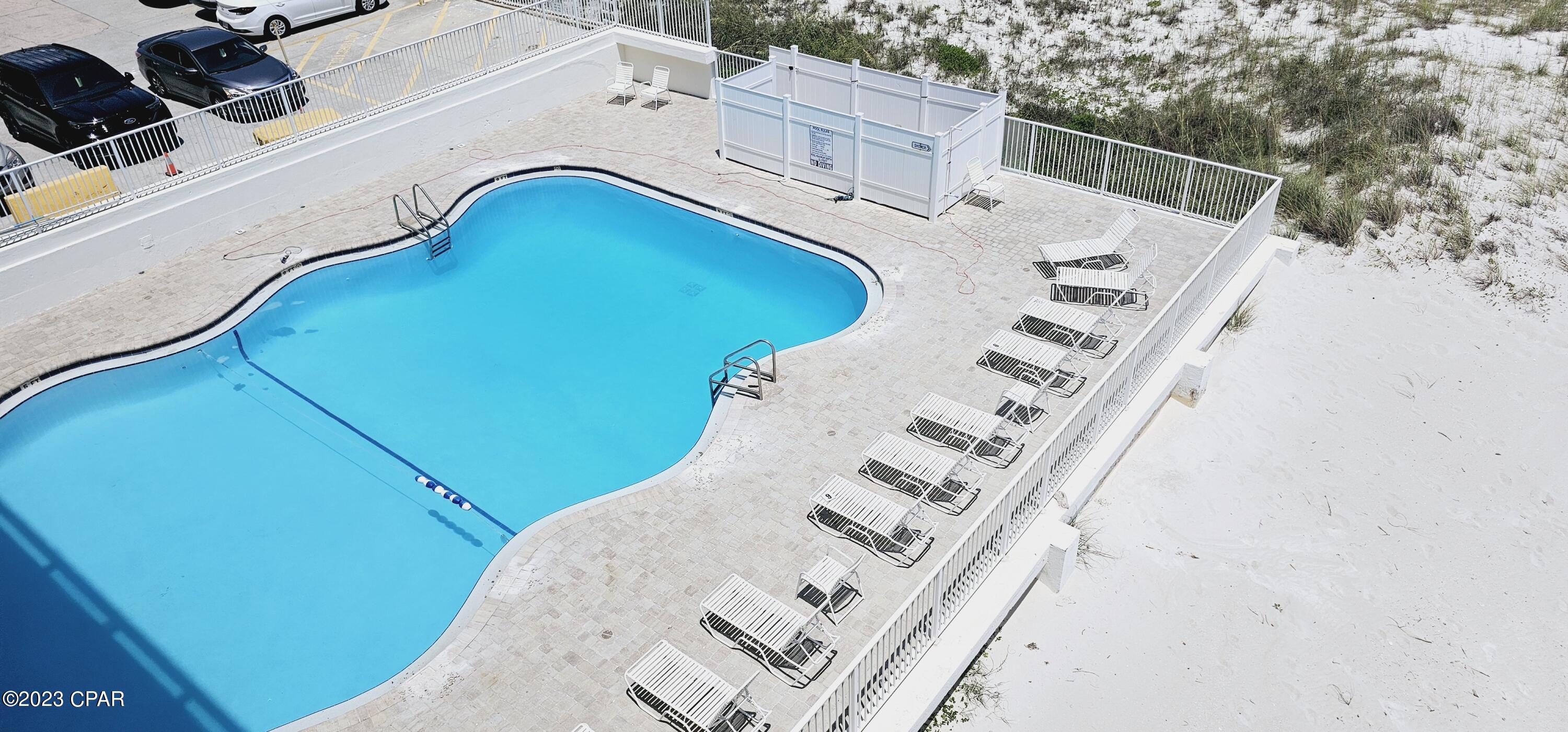 Fontainebleau Terrace - Residential