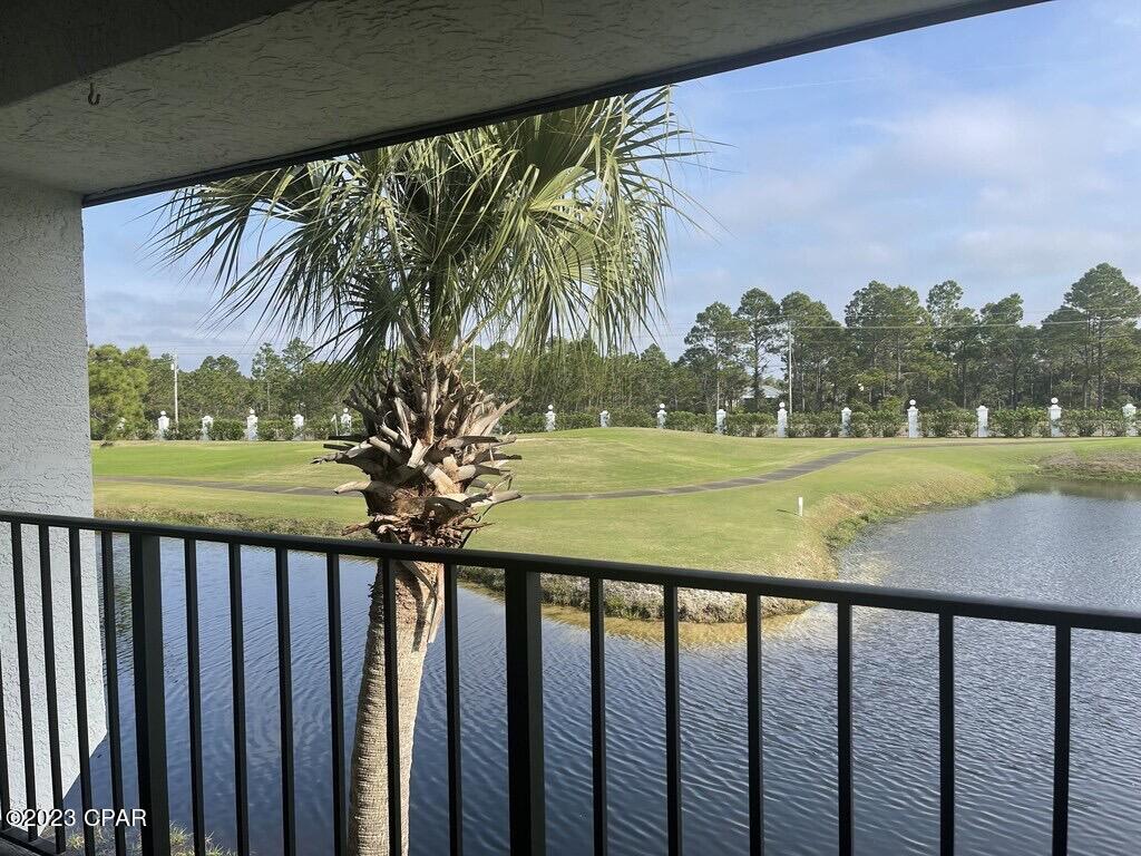 Edgewater Golf Villas V-B - Residential