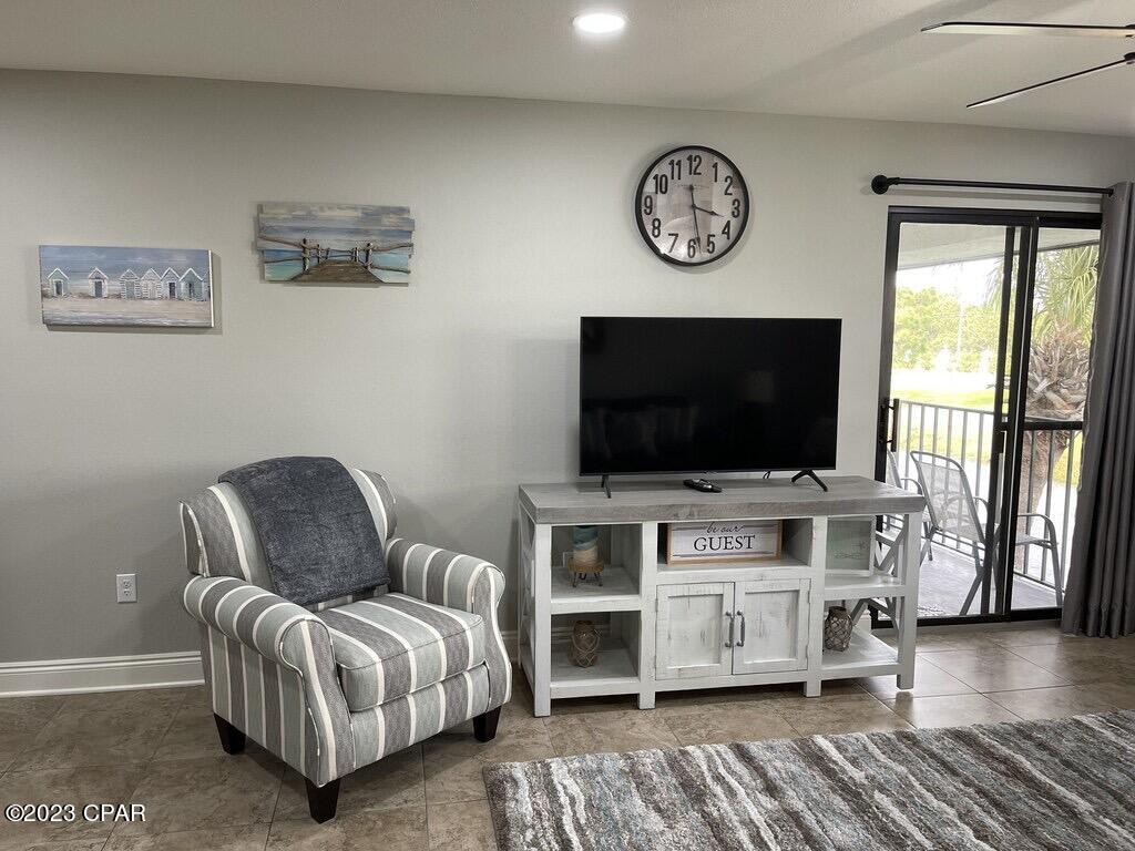 Edgewater Golf Villas V-B - Residential