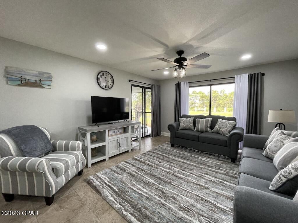 Edgewater Golf Villas V-B - Residential