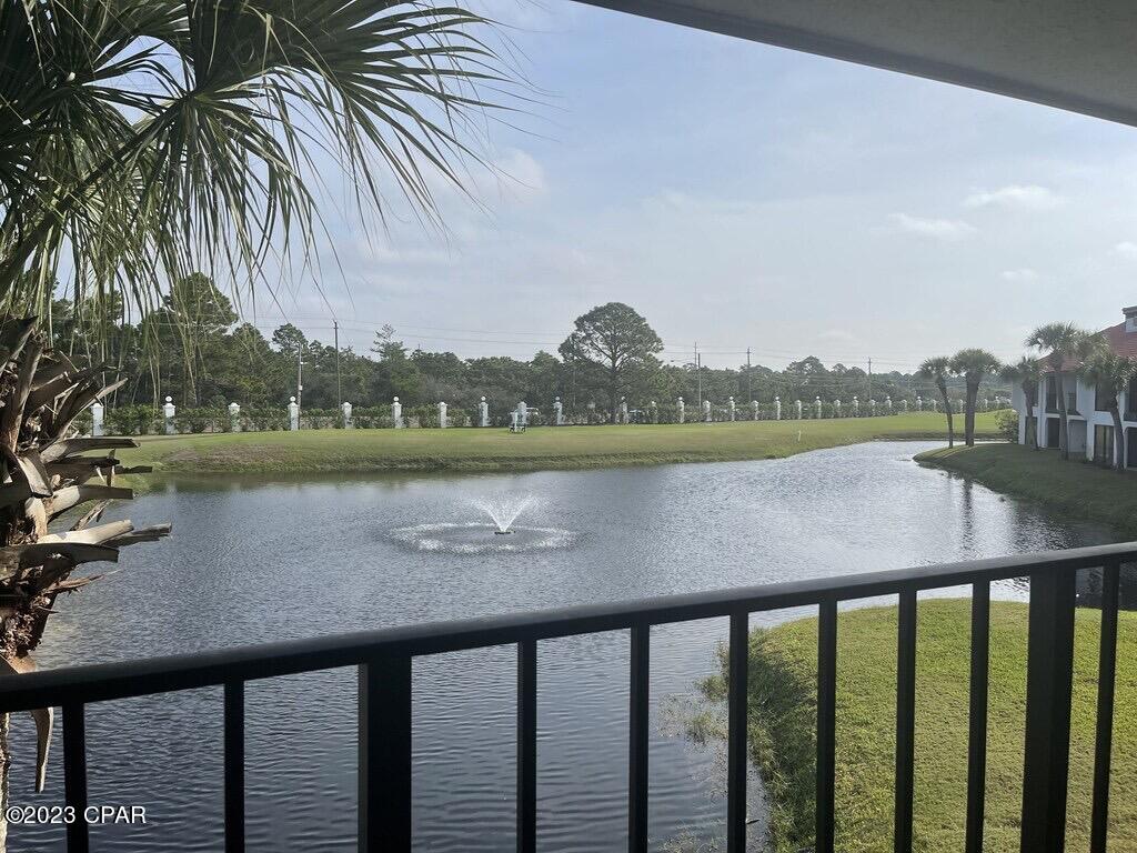 Edgewater Golf Villas V-B - Residential