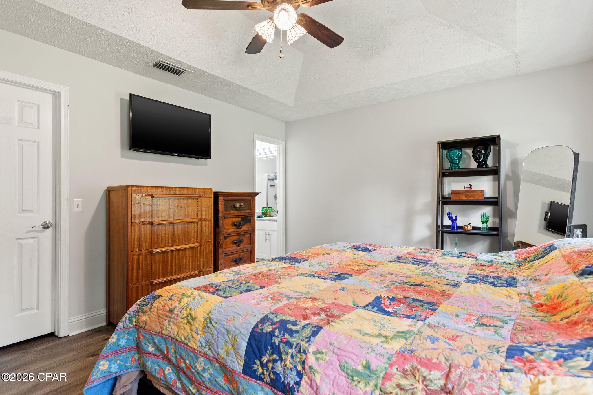 Colony Club - Residential