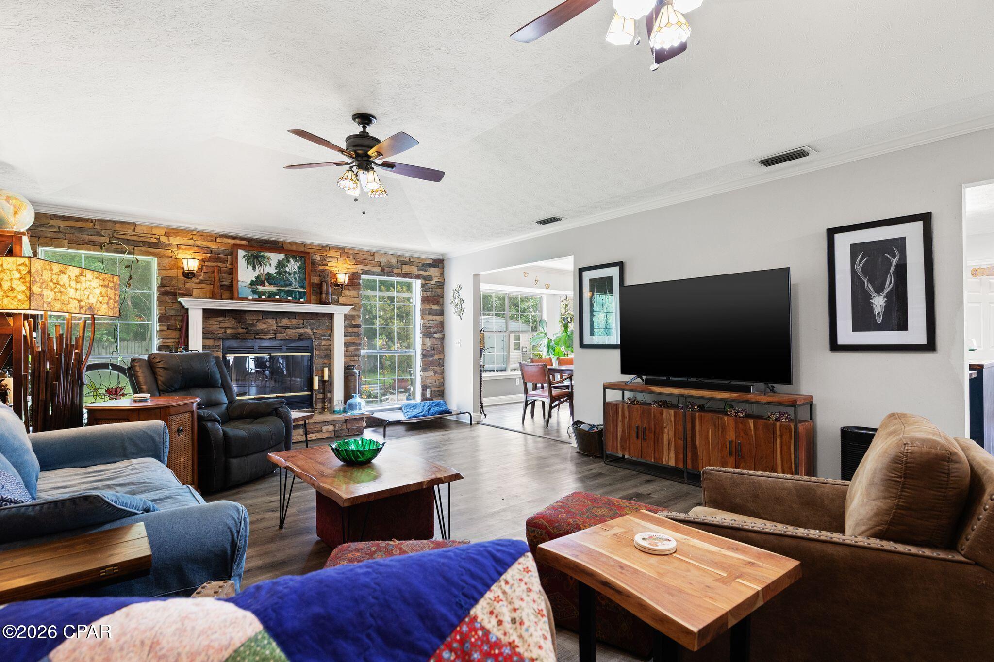 Colony Club - Residential
