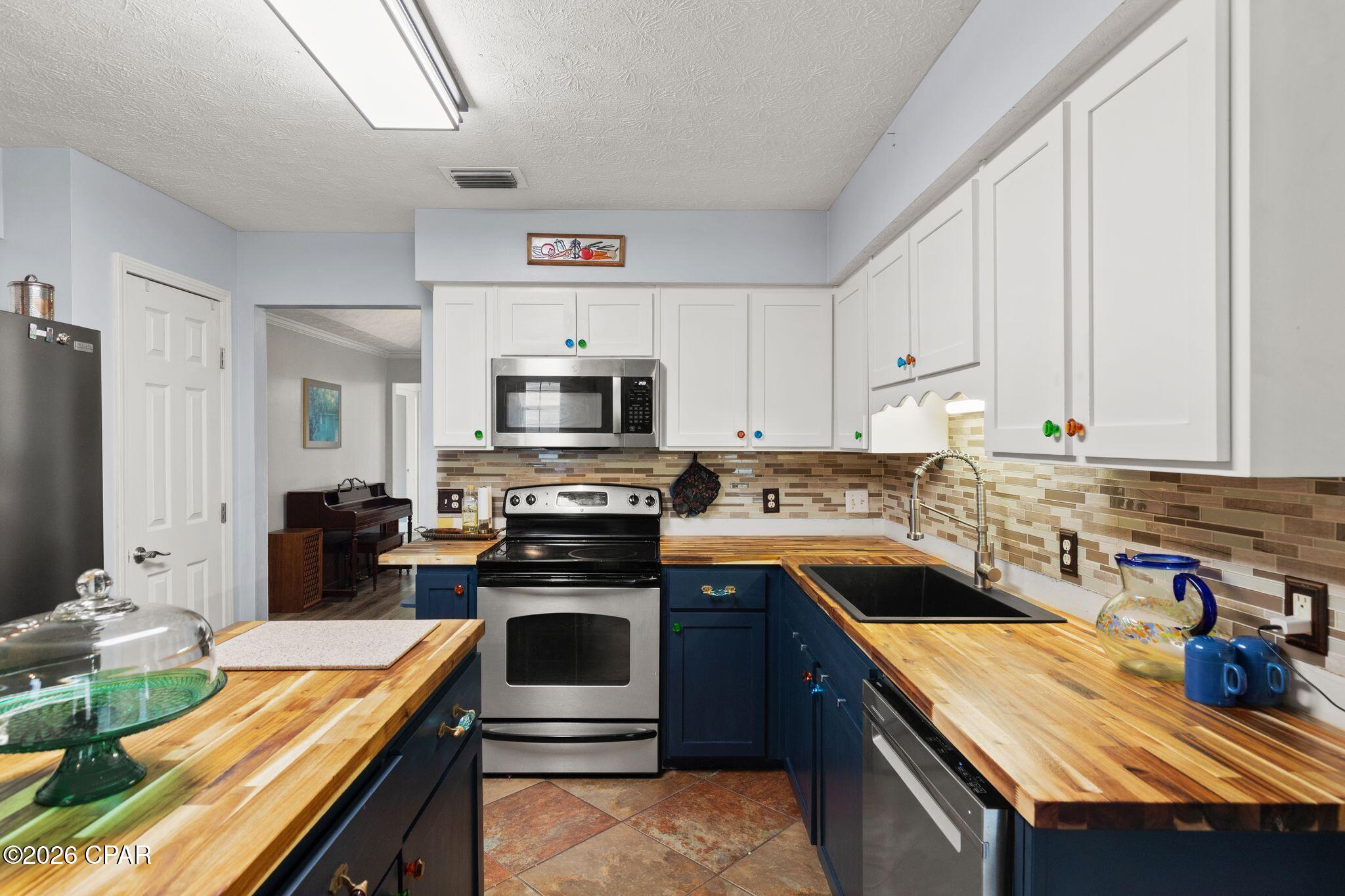 Colony Club - Residential