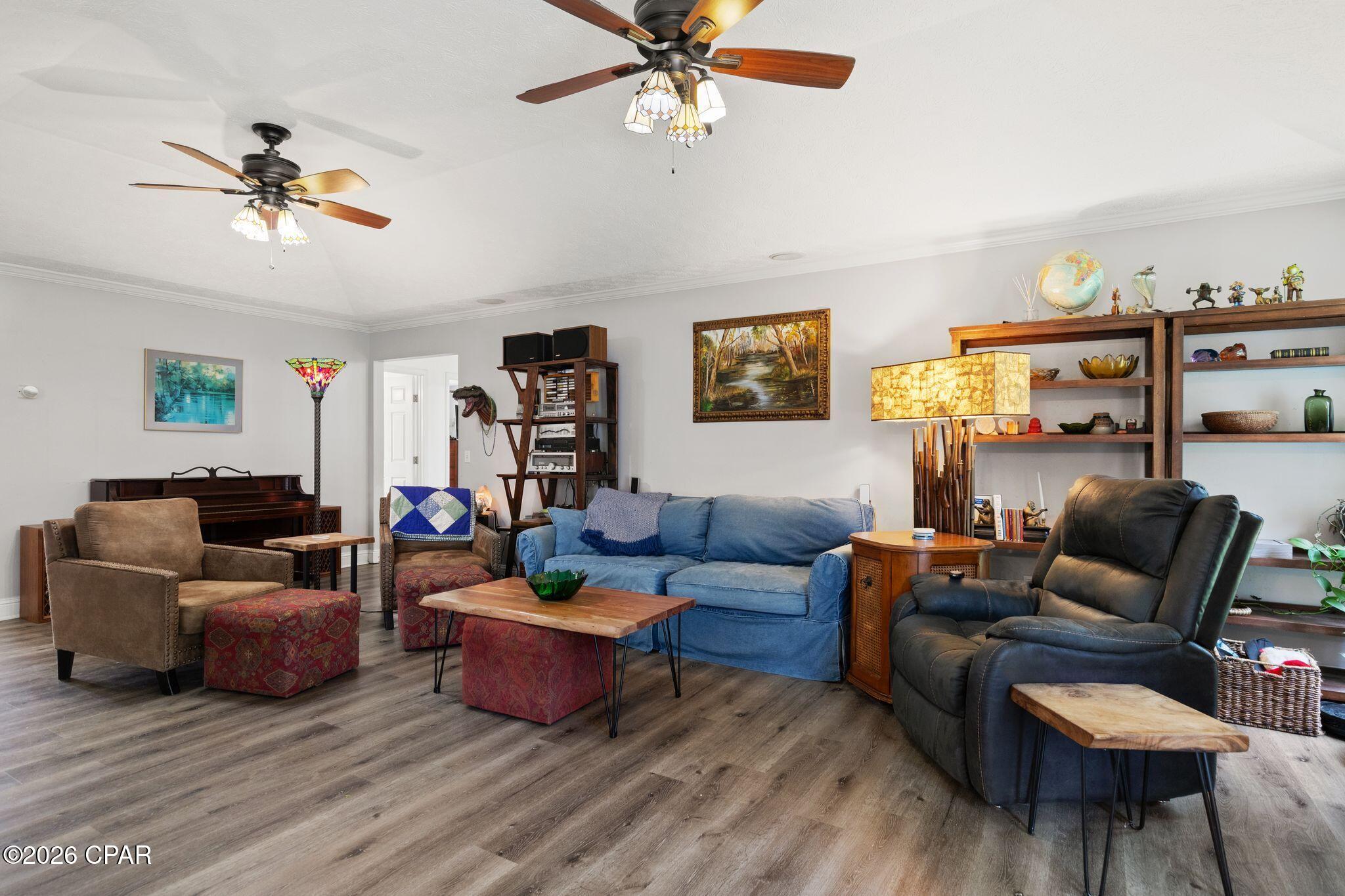Colony Club - Residential