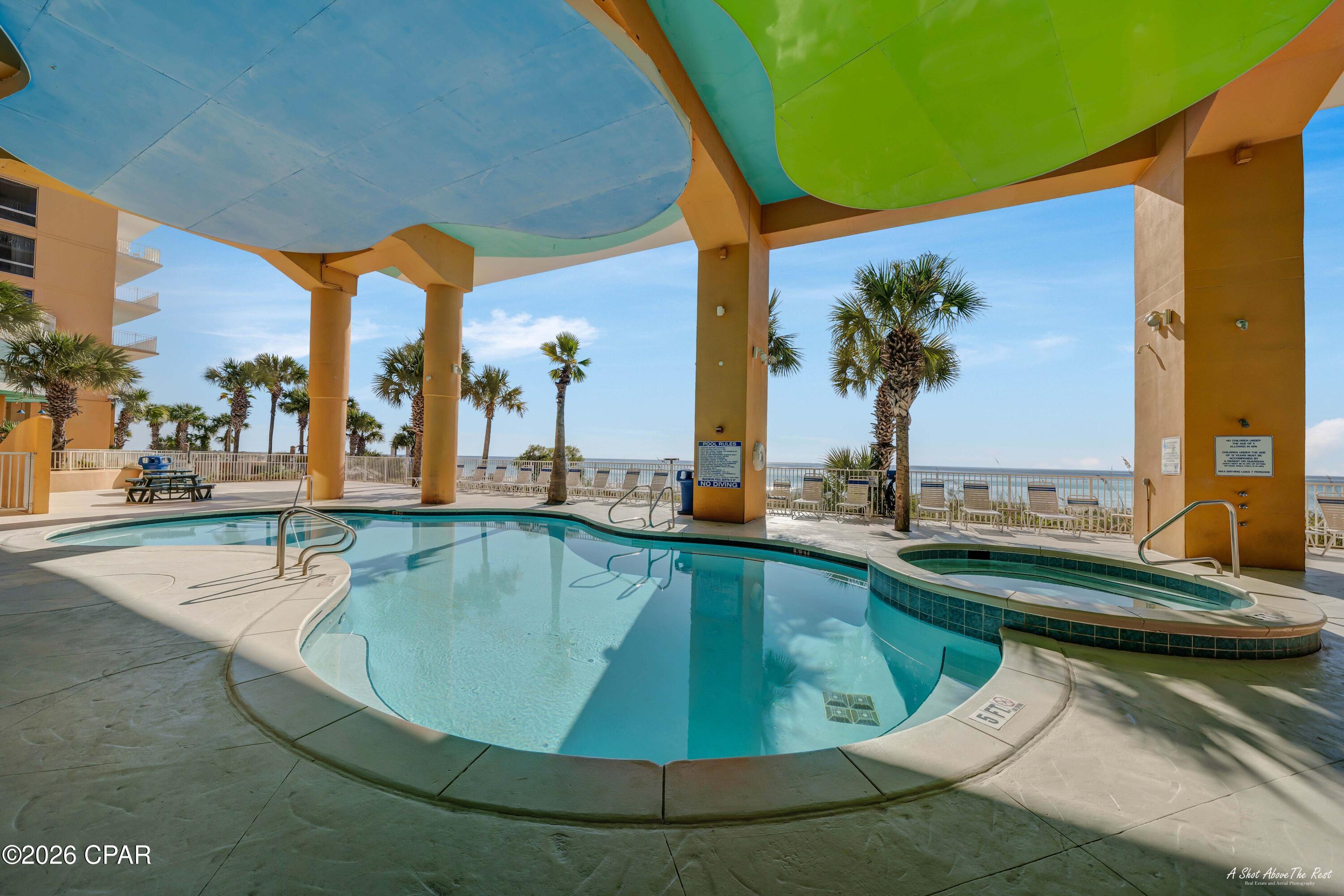 Splash Condo - Residential