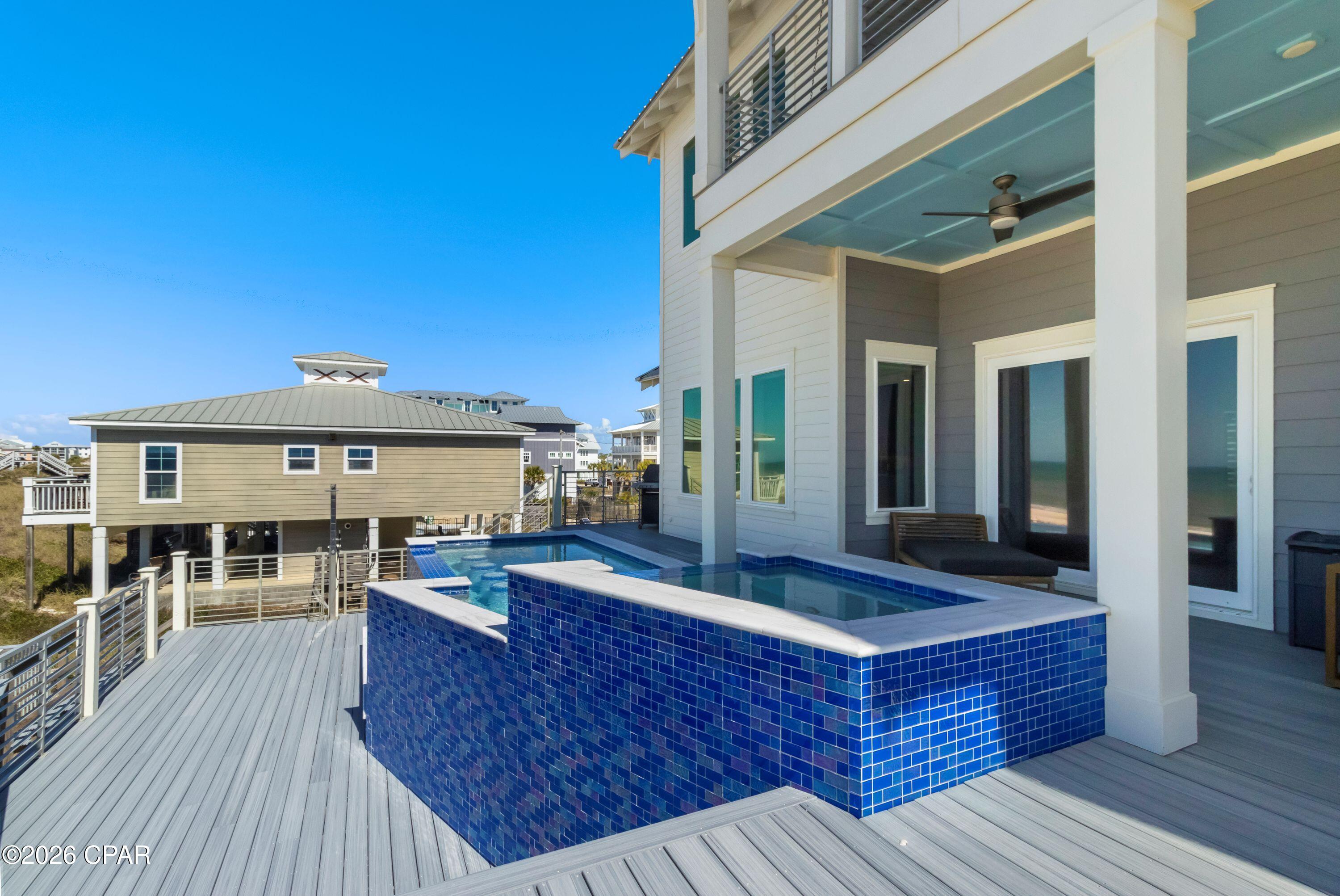 Cape Breezes - Residential
