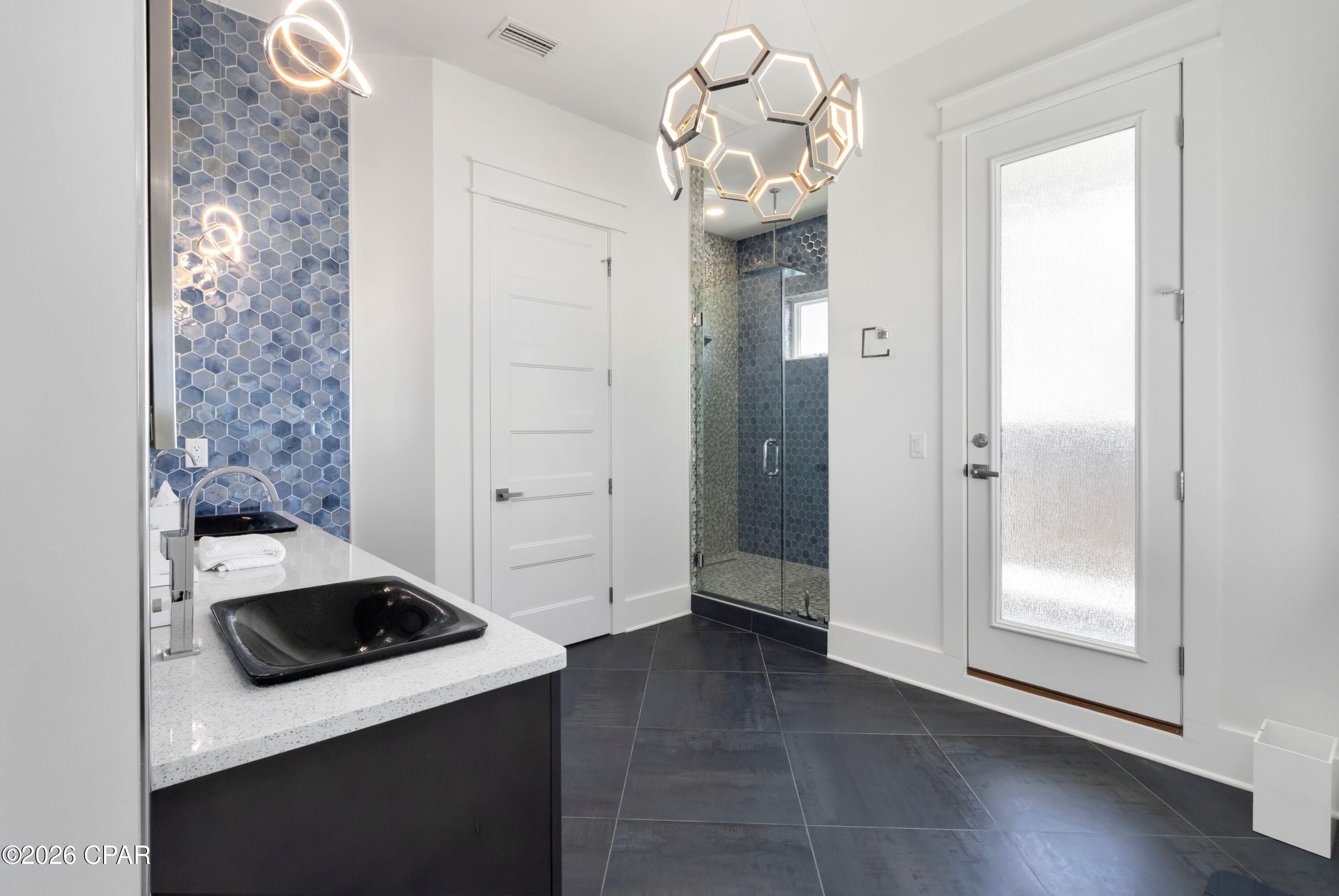 Cape Breezes - Residential