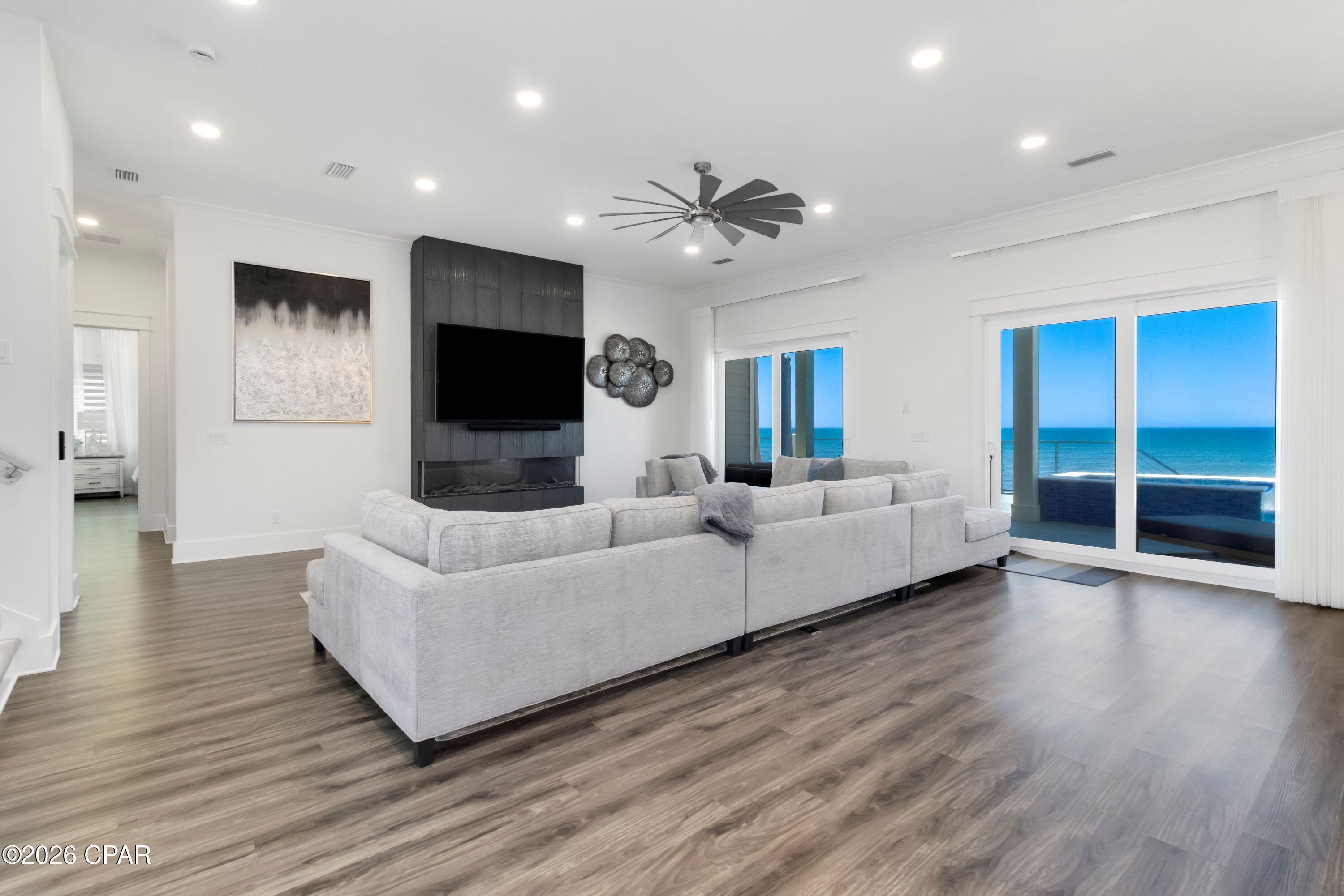 Cape Breezes - Residential